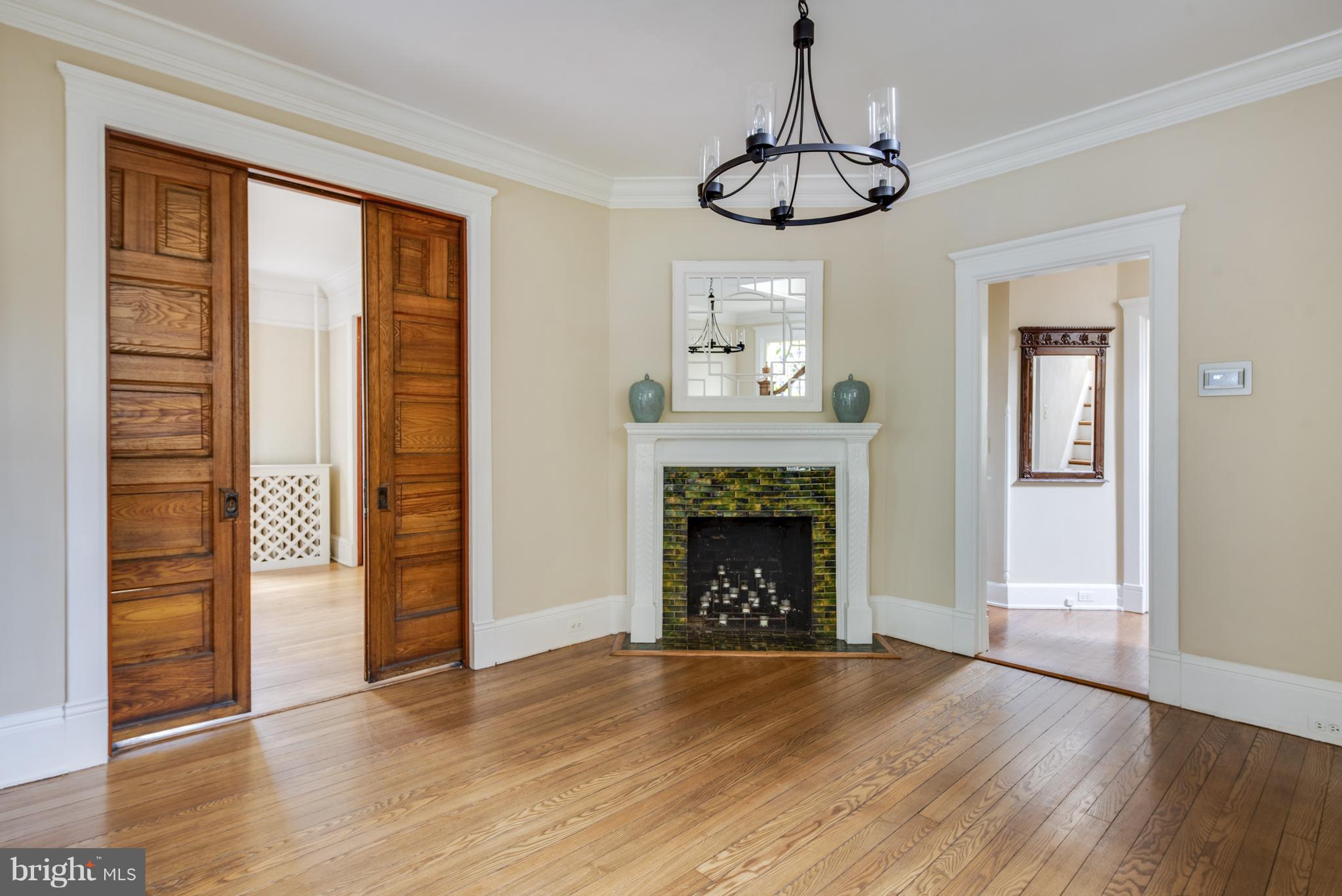 MURRAY HILL - Residential