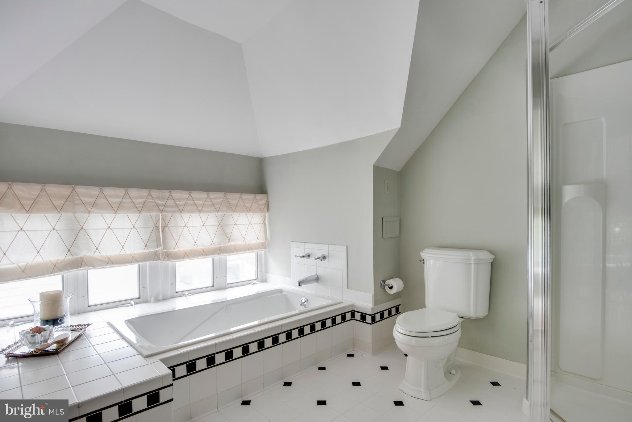 MURRAY HILL - Residential