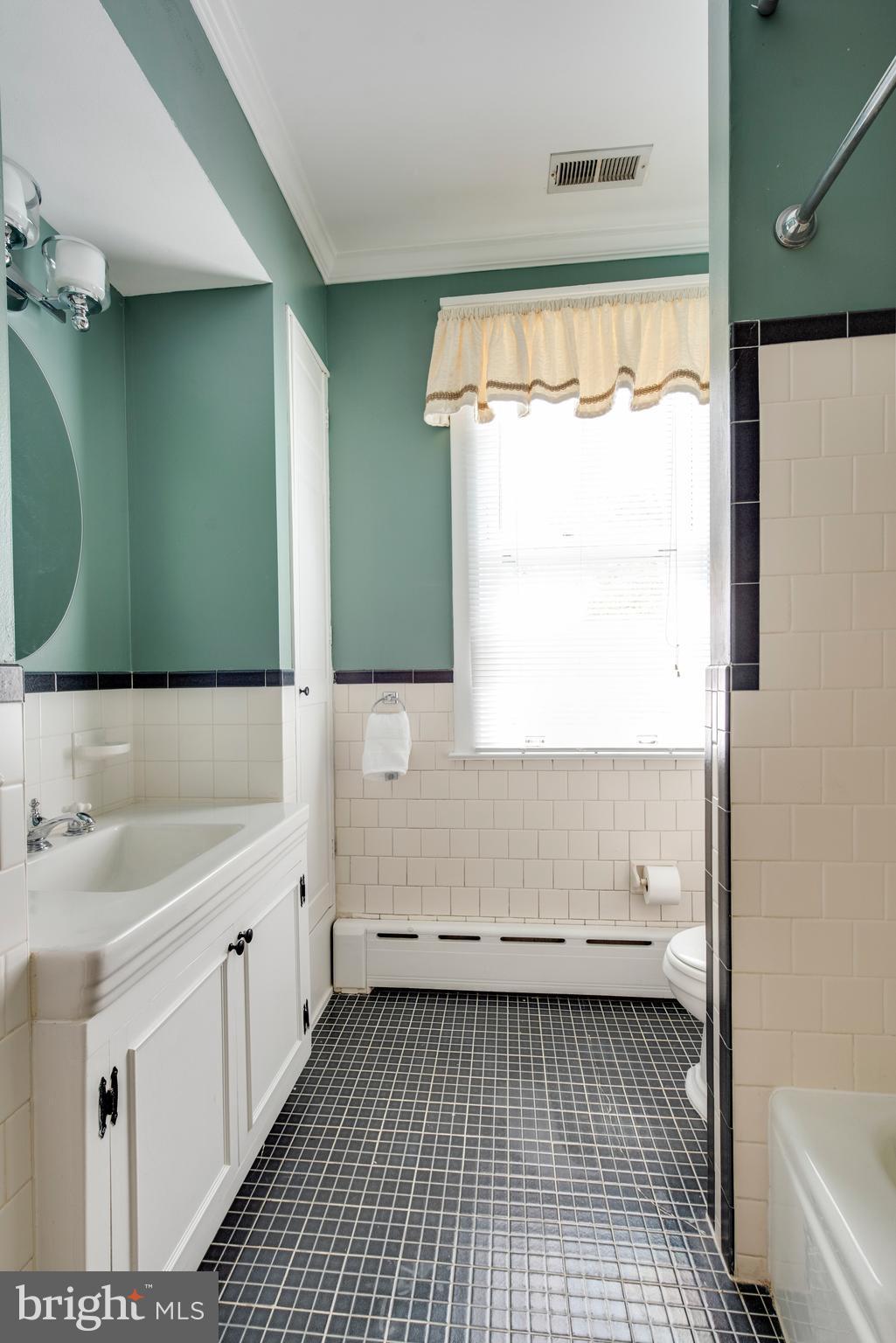 MURRAY HILL - Residential