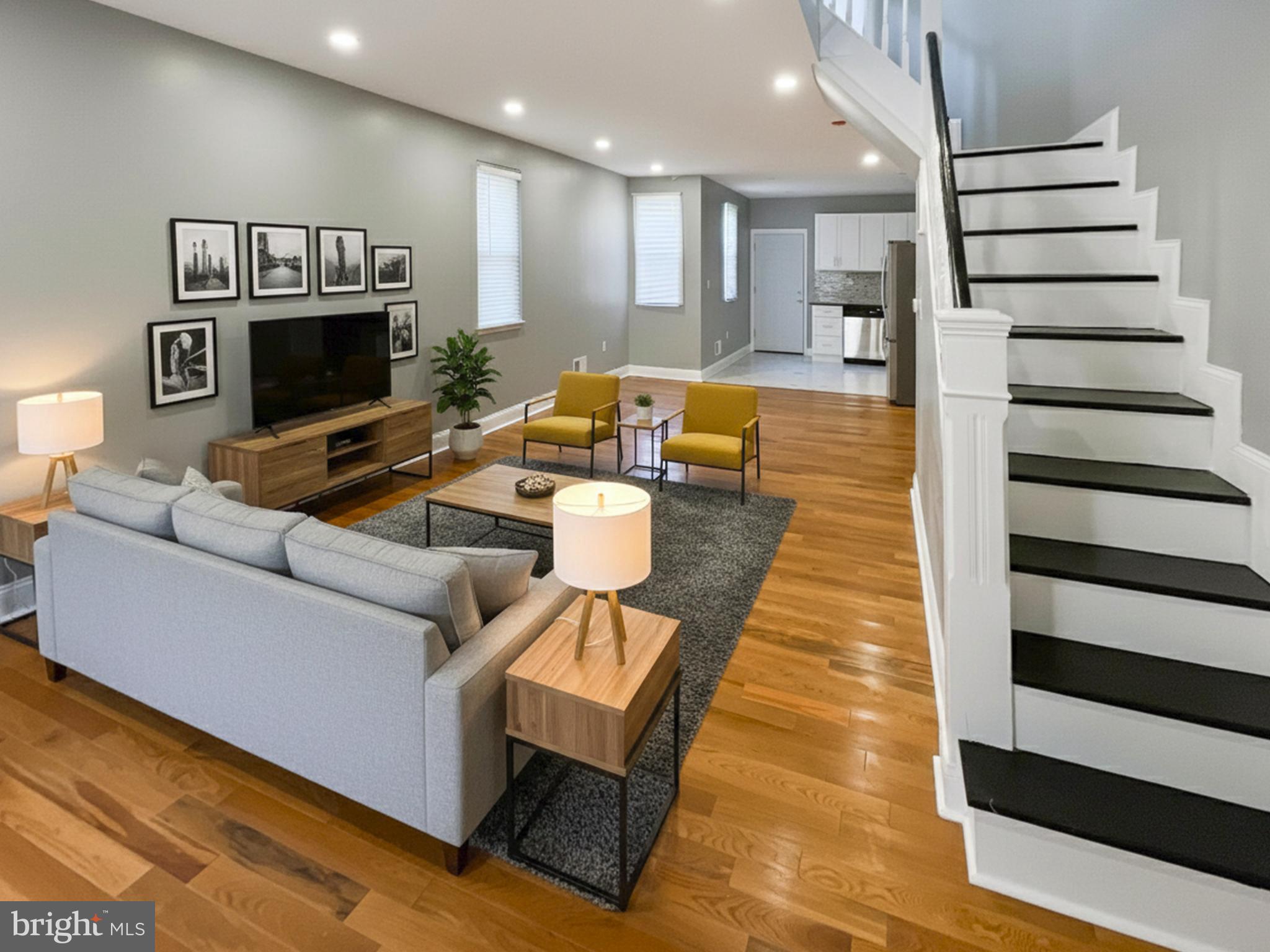 GARDEN COURT - Residential