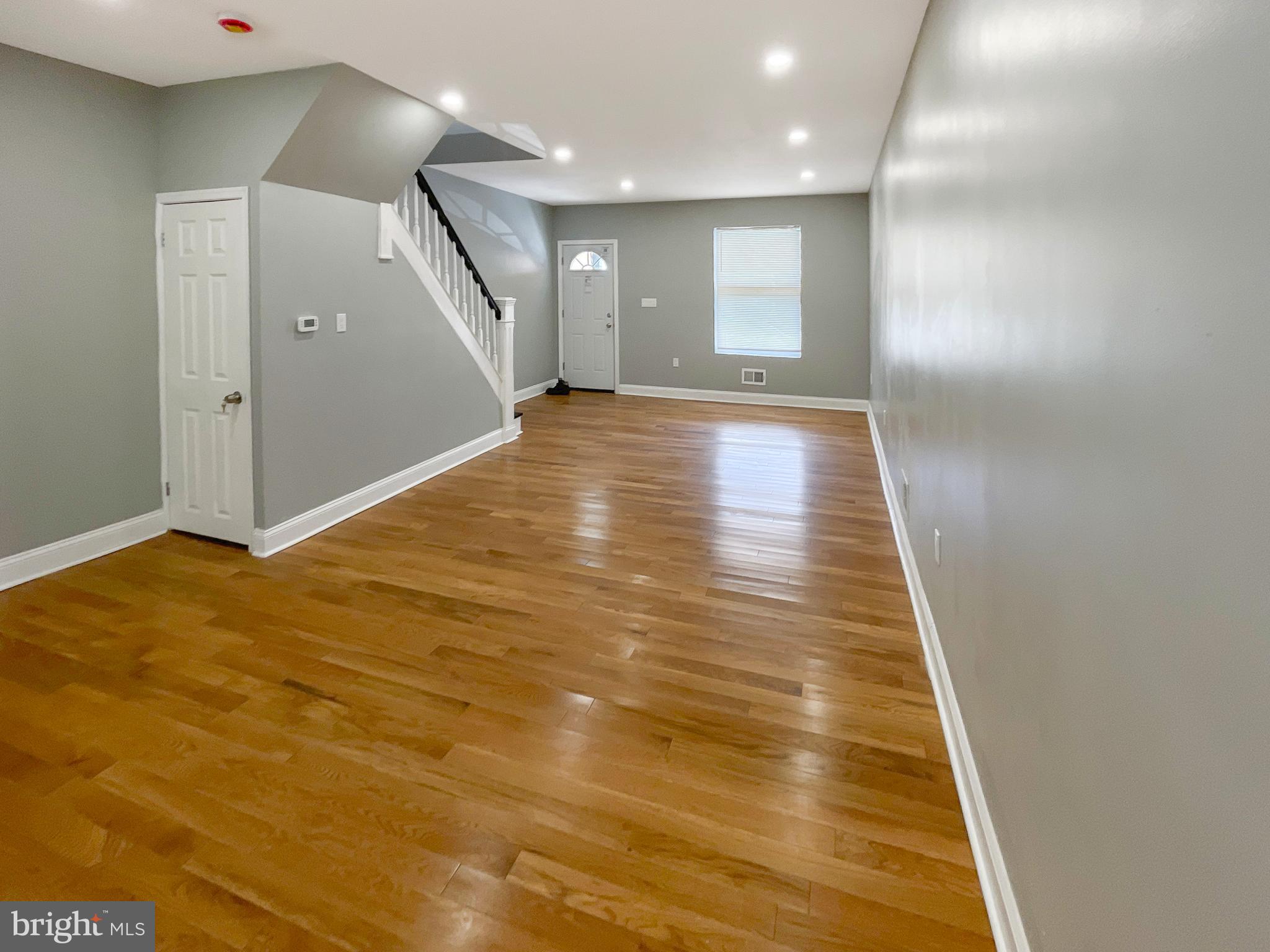 GARDEN COURT - Residential