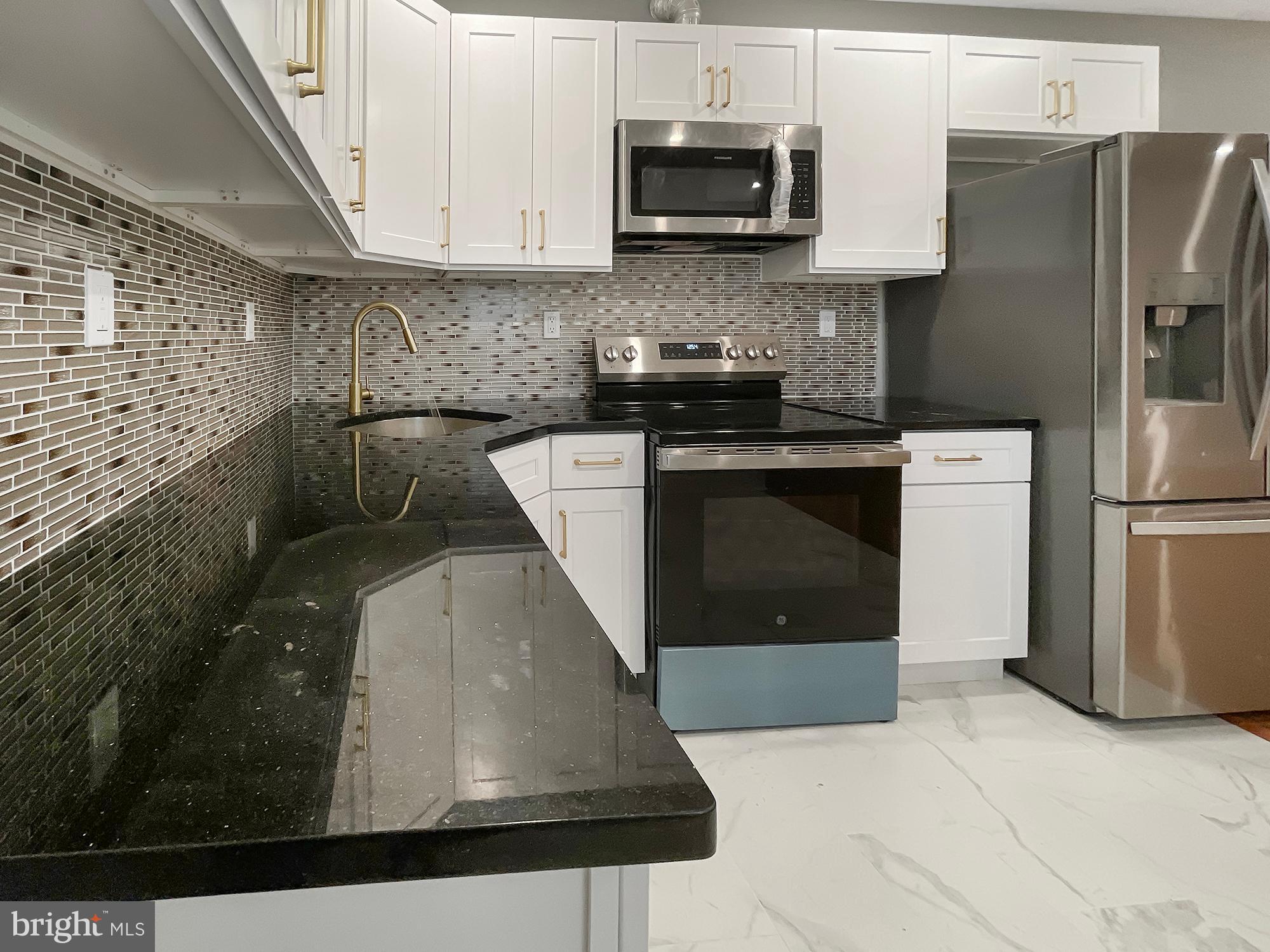 GARDEN COURT - Residential