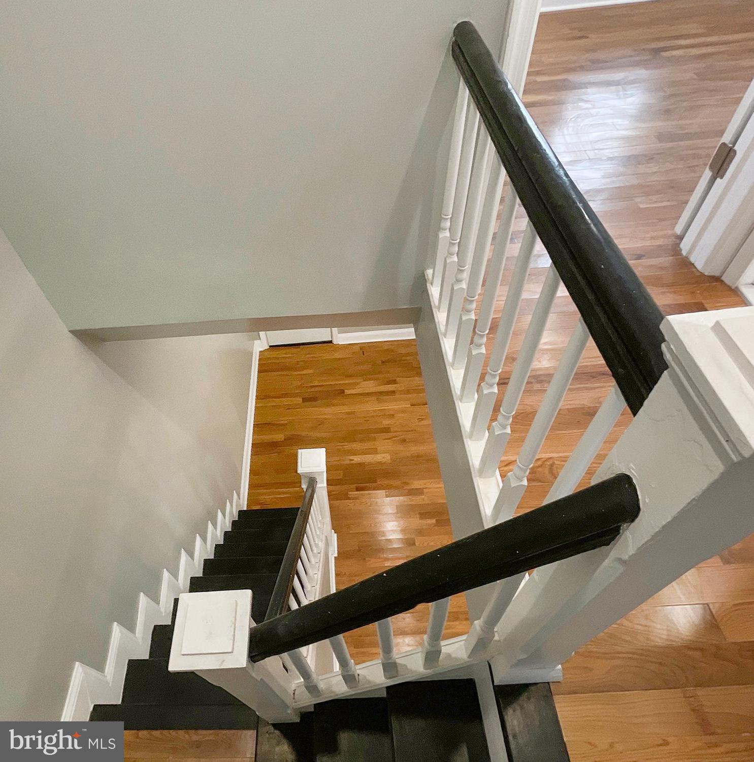 GARDEN COURT - Residential