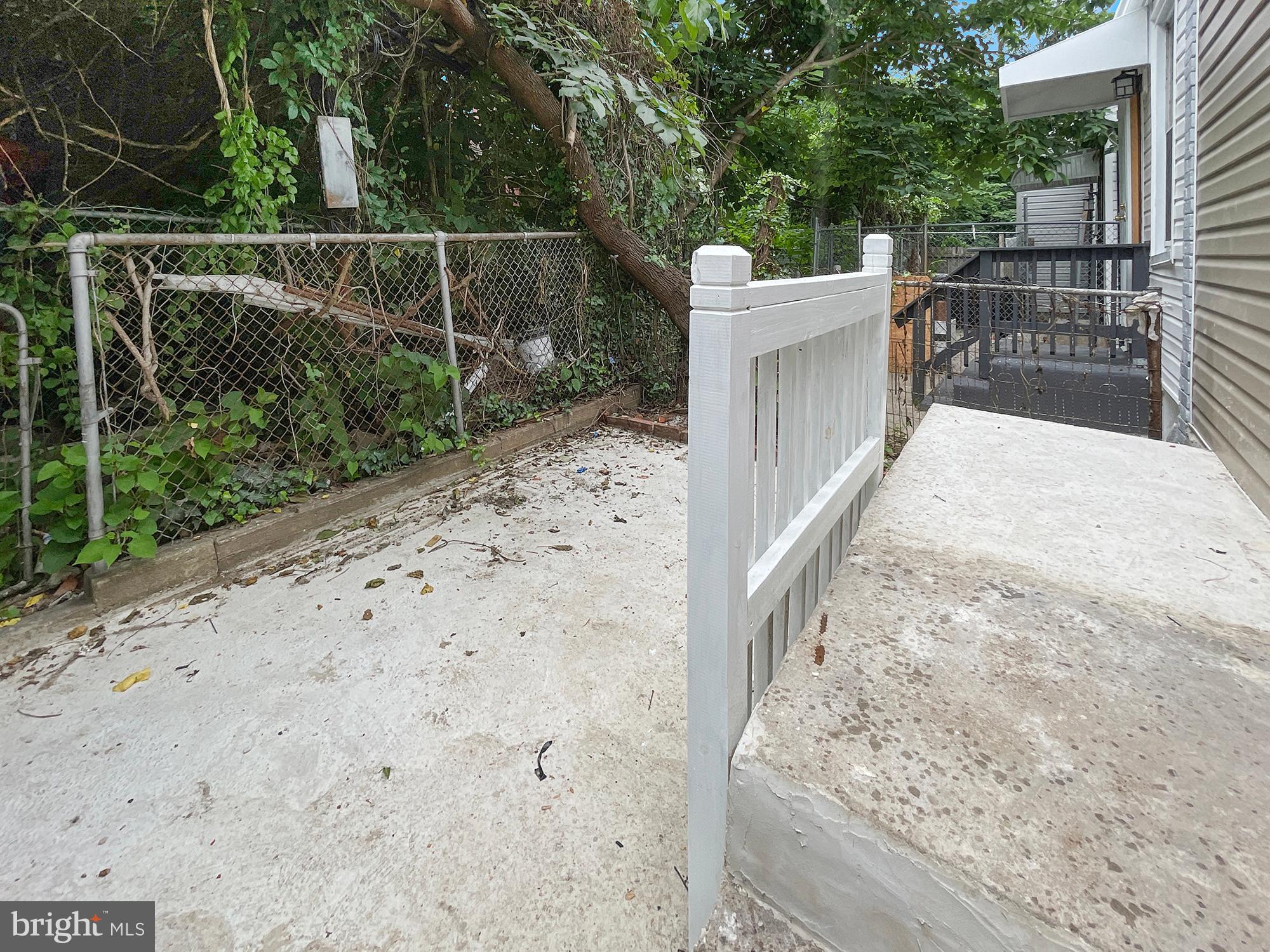 GARDEN COURT - Residential