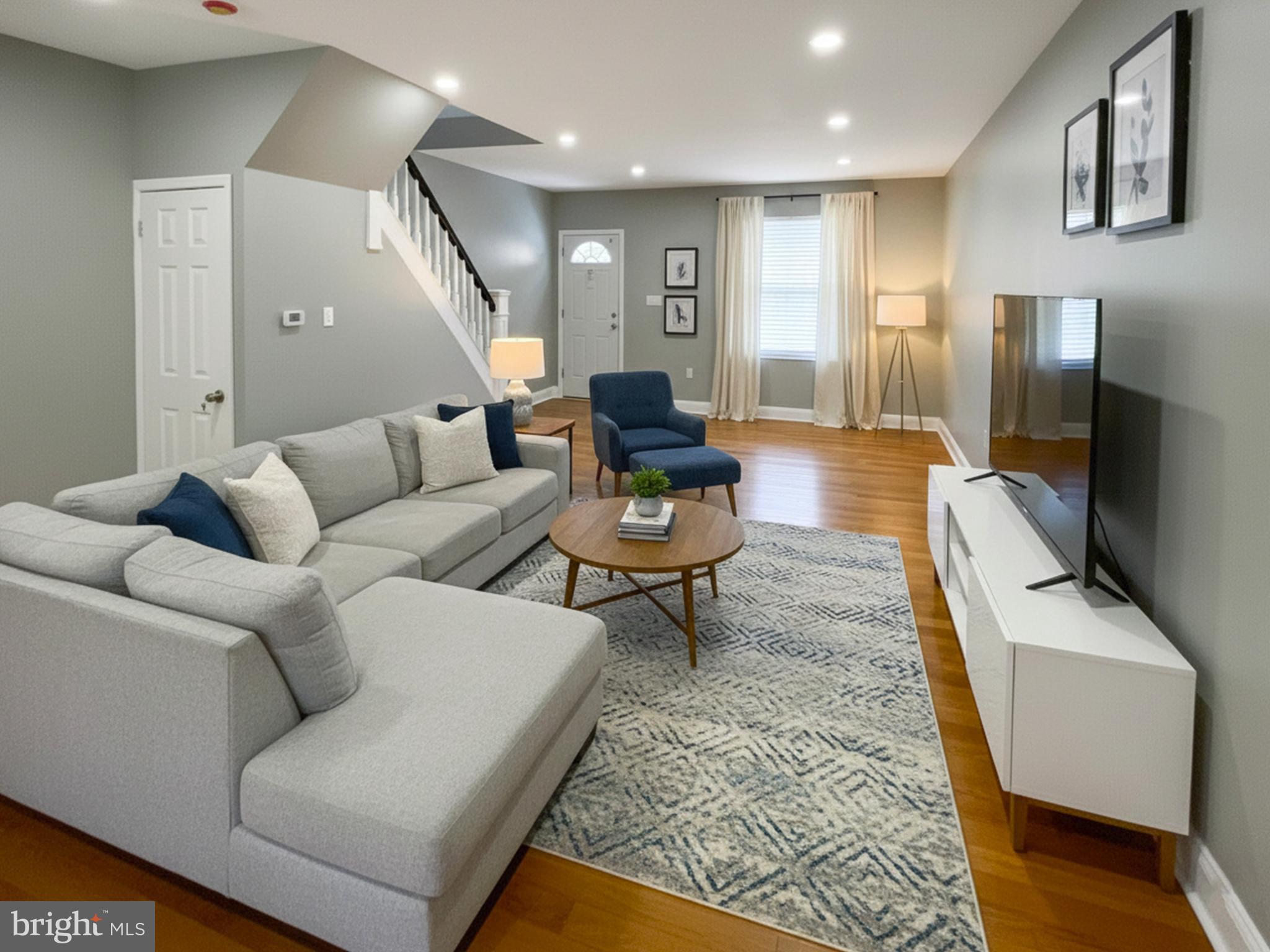 GARDEN COURT - Residential