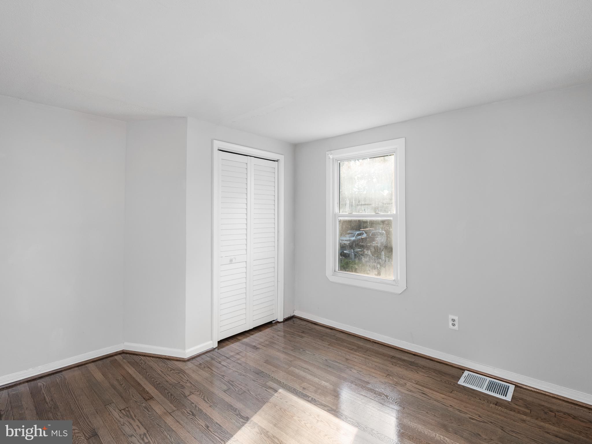 WASHINGTON SUBURBAN HOME - Residential