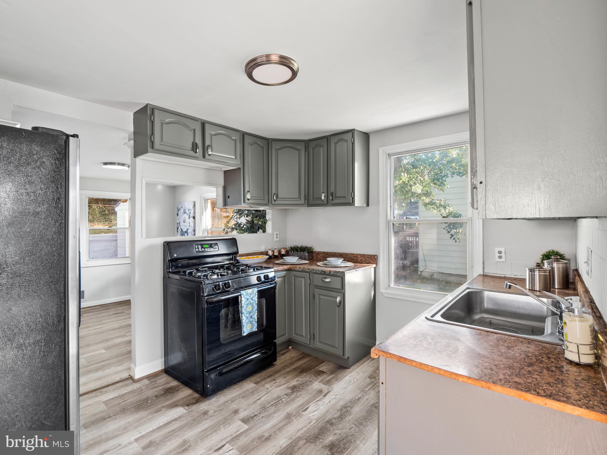 WASHINGTON SUBURBAN HOME - Residential