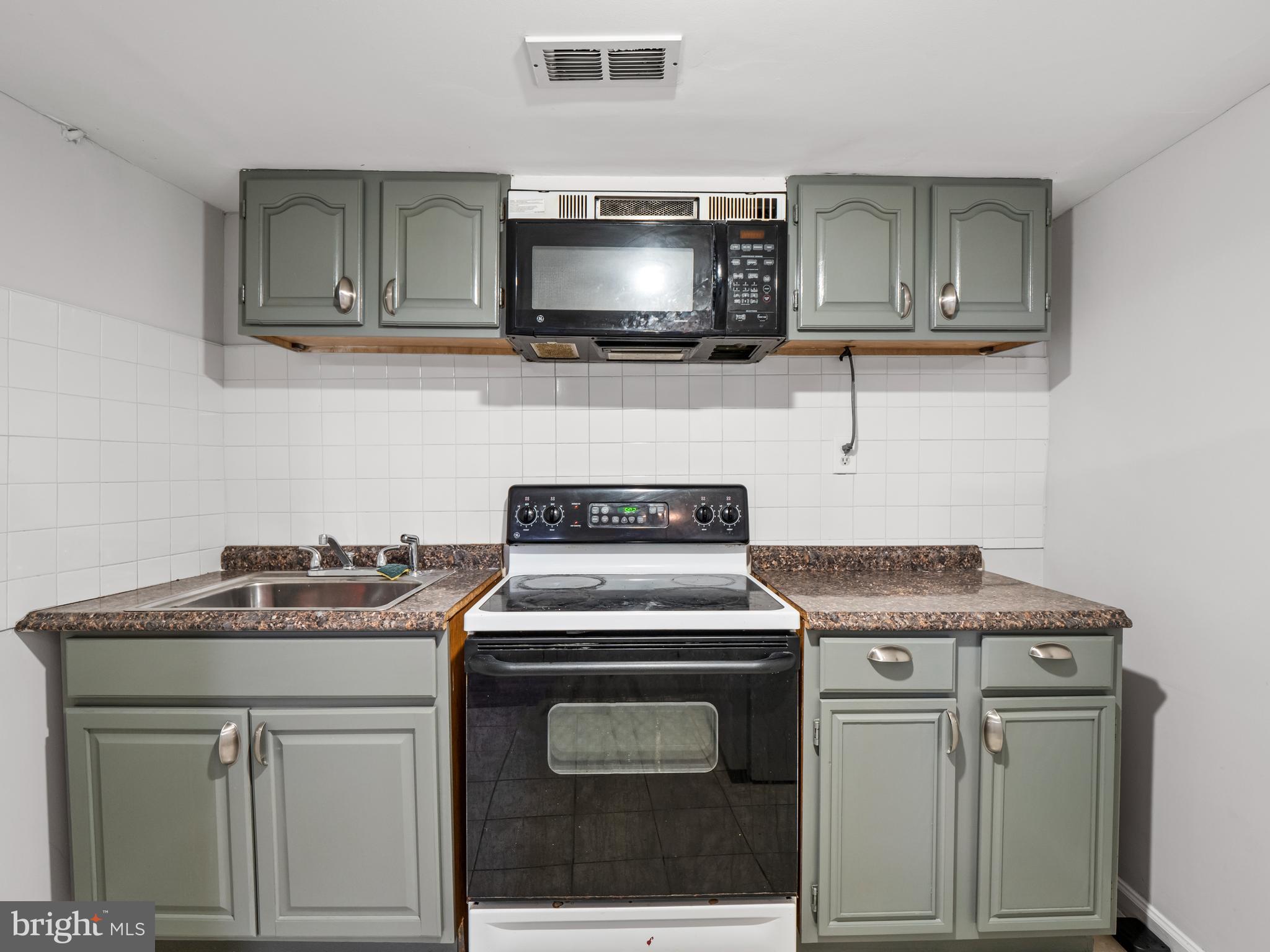 WASHINGTON SUBURBAN HOME - Residential