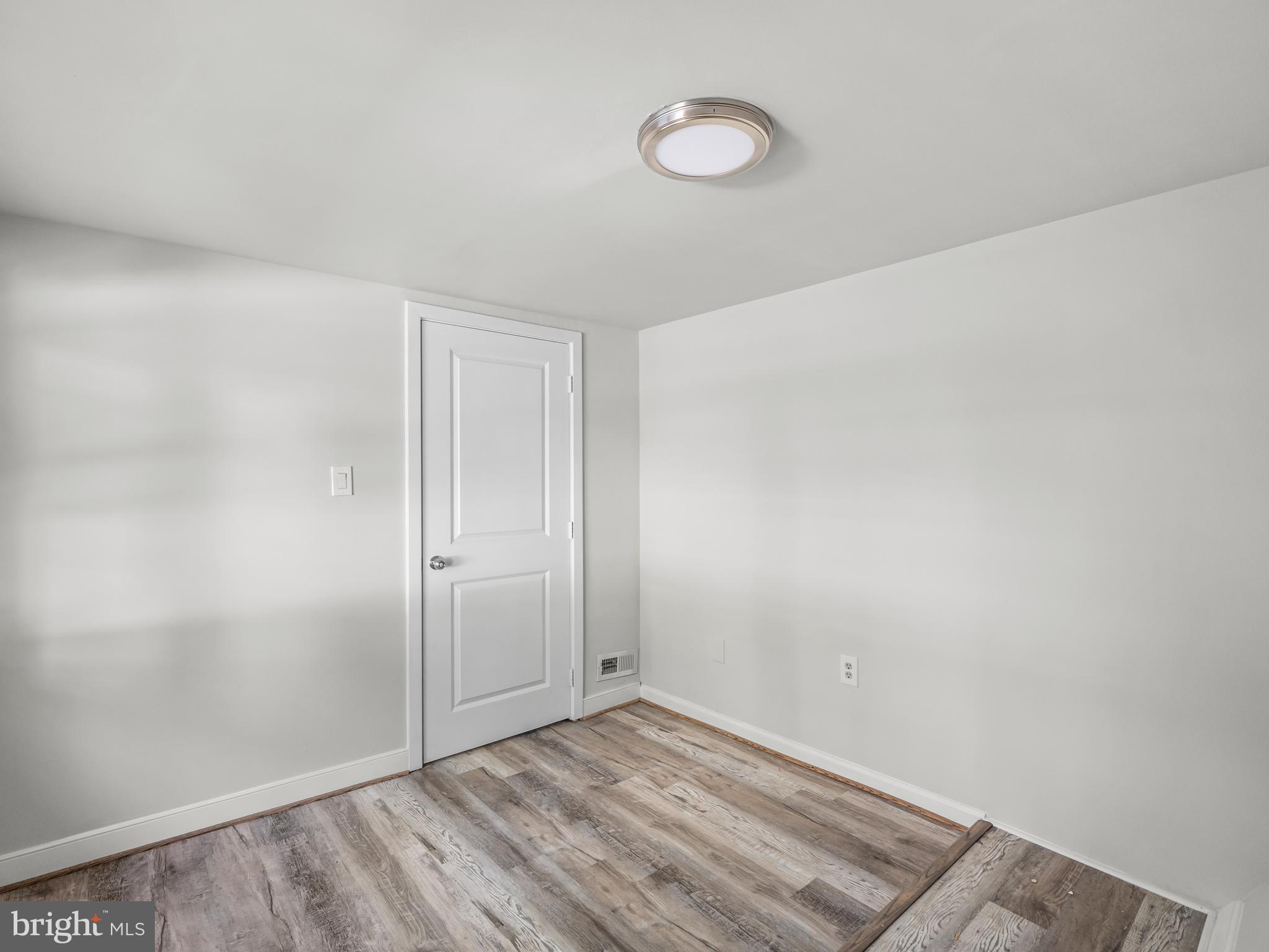 WASHINGTON SUBURBAN HOME - Residential