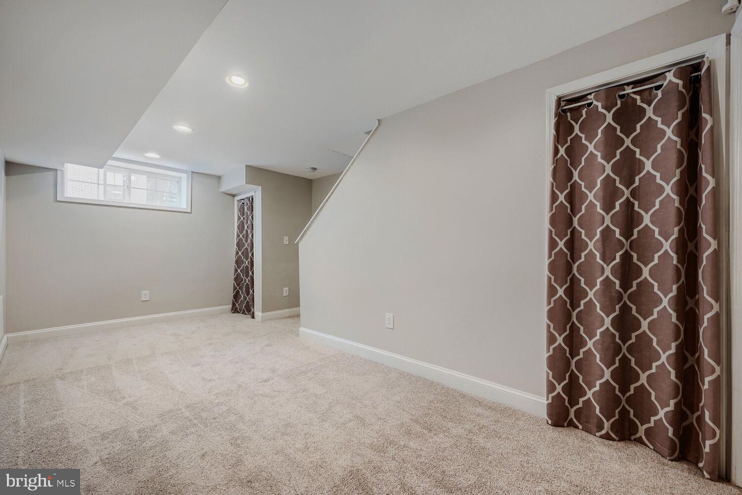 HIGHLANDTOWN - Residential