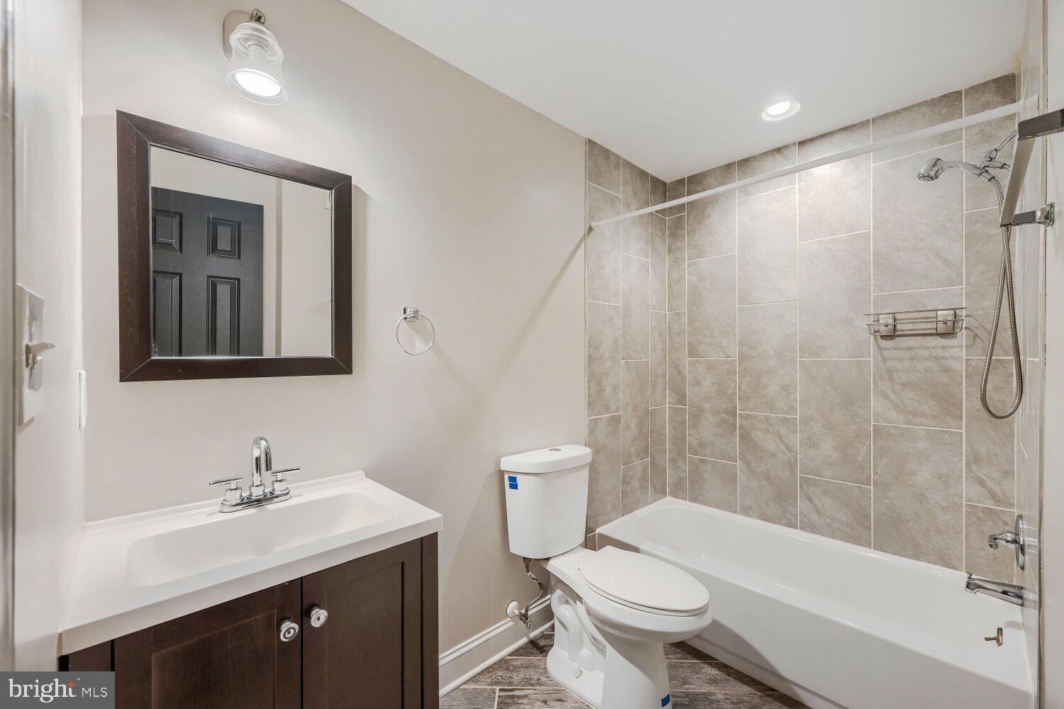 HIGHLANDTOWN - Residential