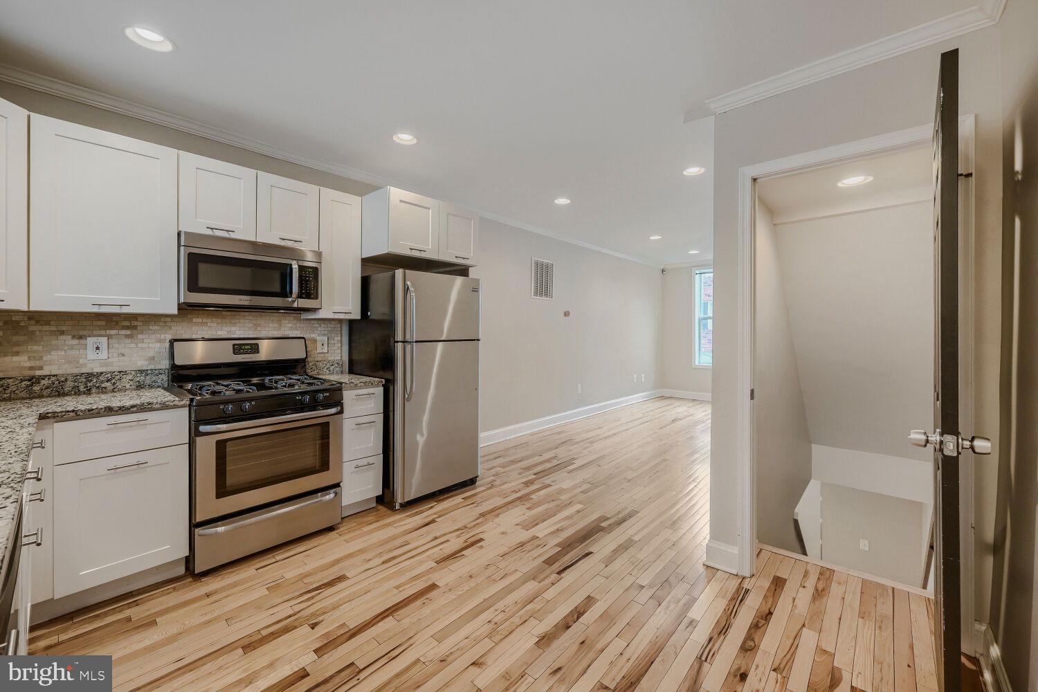 HIGHLANDTOWN - Residential