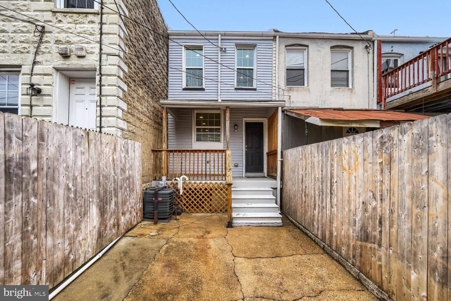 HIGHLANDTOWN - Residential