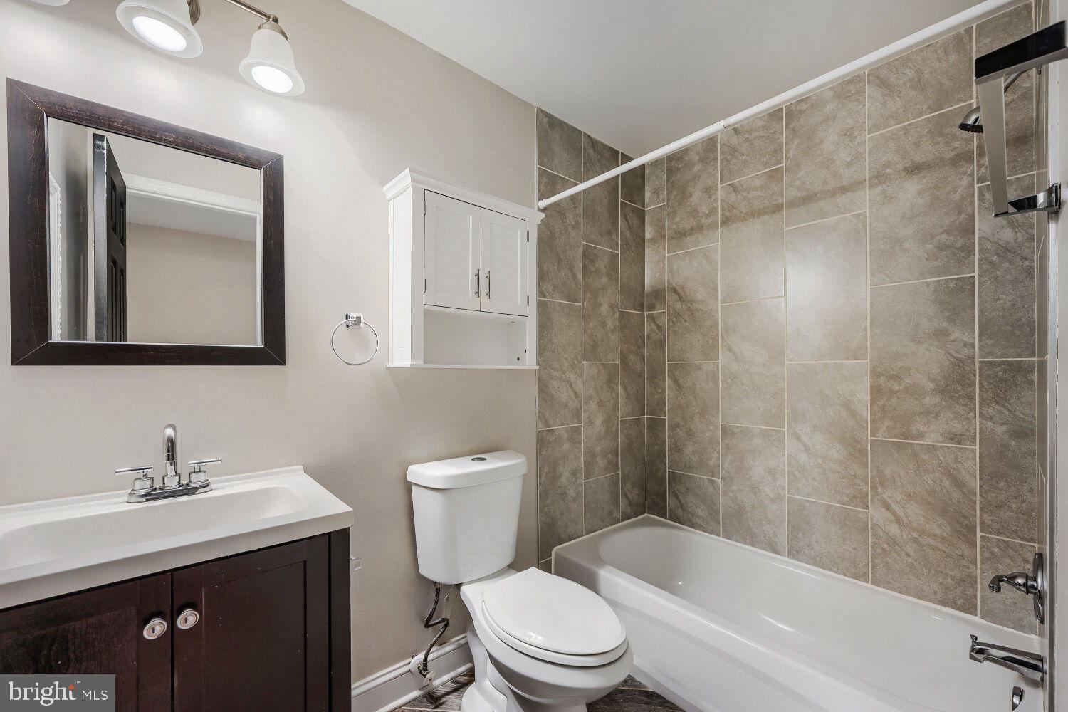 HIGHLANDTOWN - Residential