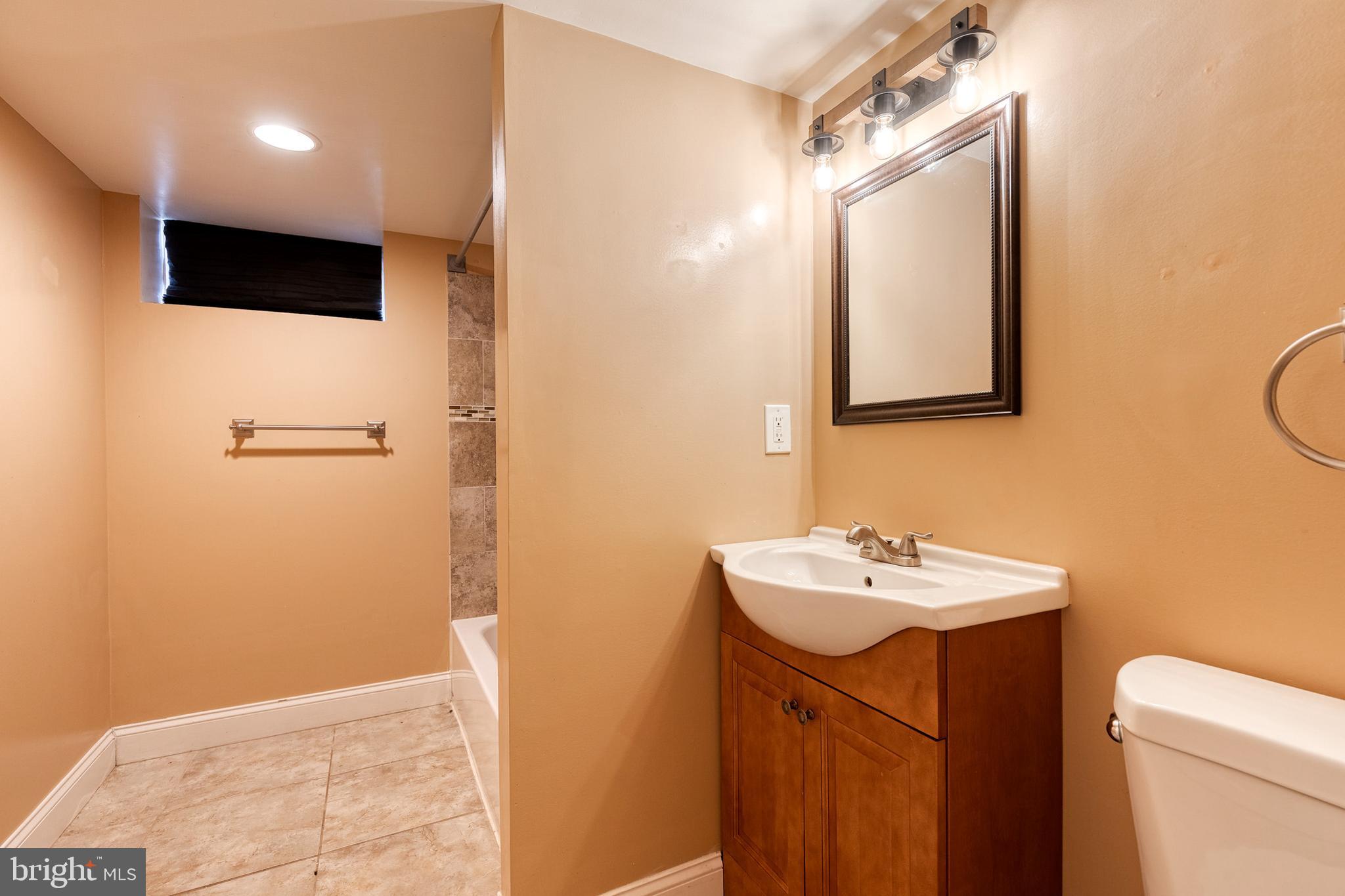 LAURAVILLE HISTORIC DISTRICT - Residential Lease