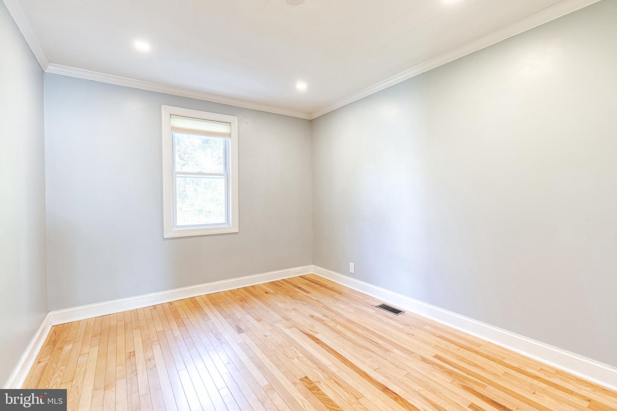 LAURAVILLE HISTORIC DISTRICT - Residential Lease