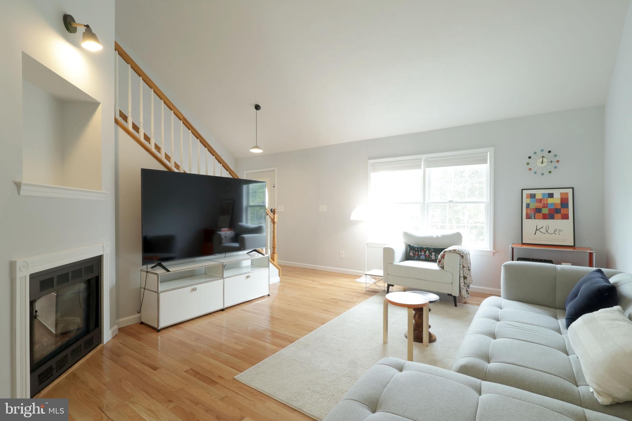 216 AMBLEWOOD WAY