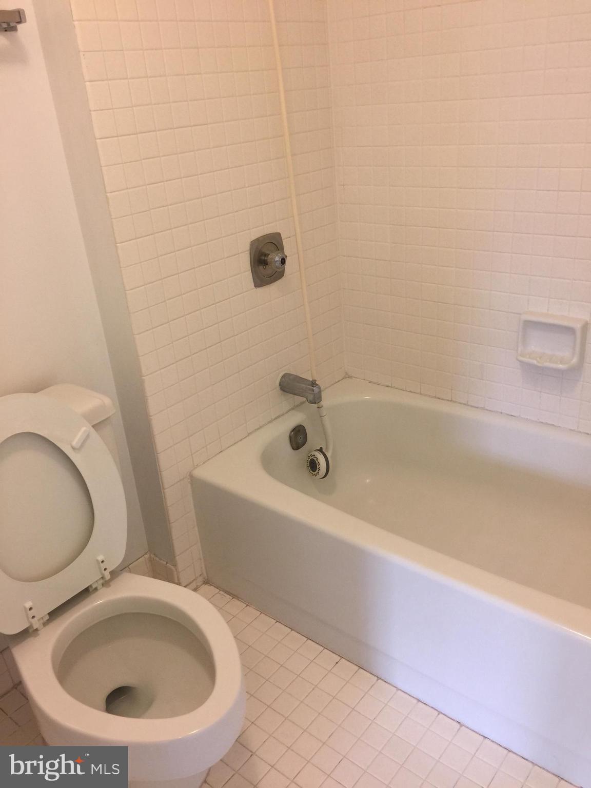 SKYLINE SQUARE CONDO - Residential