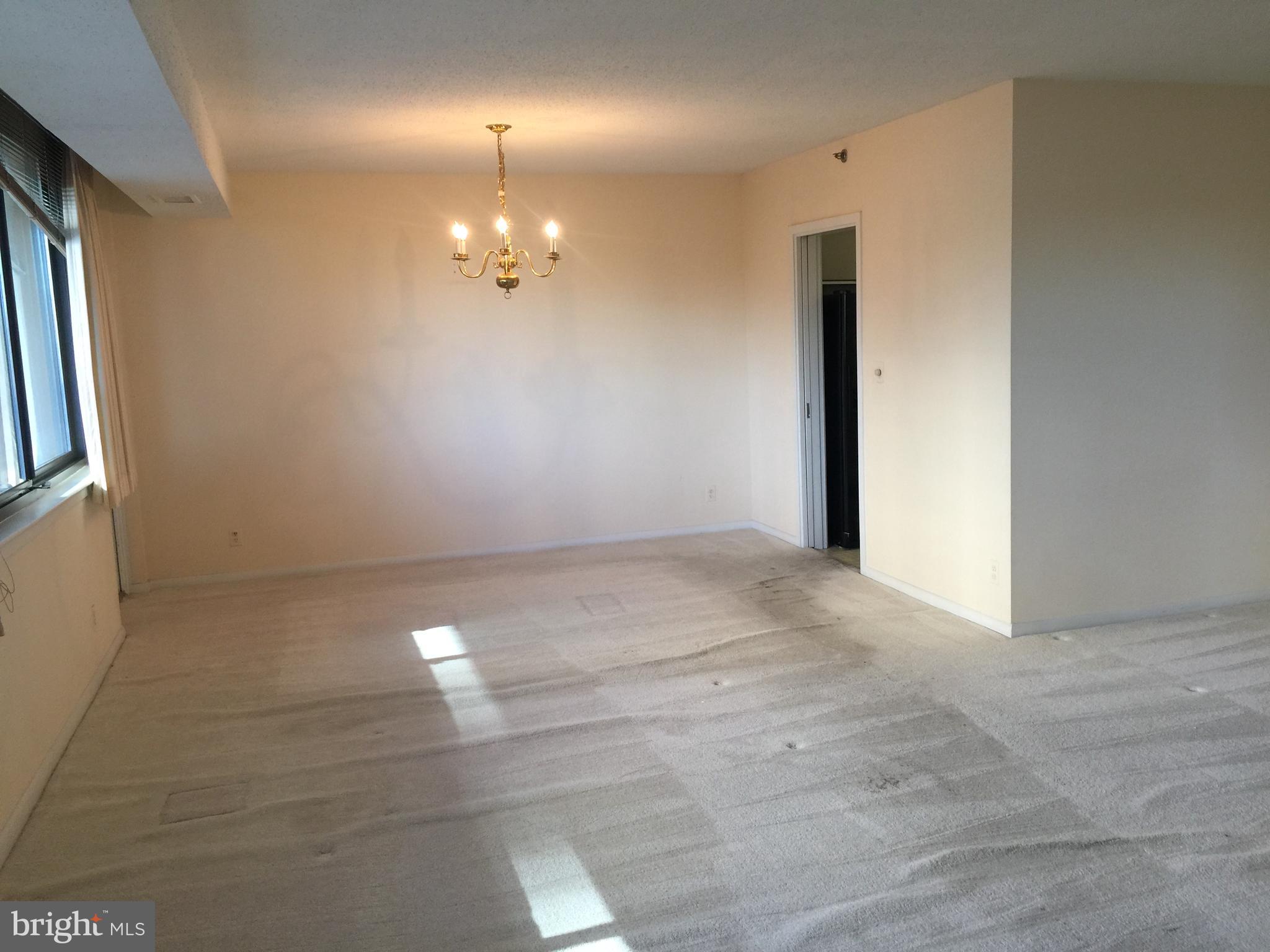 SKYLINE SQUARE CONDO - Residential