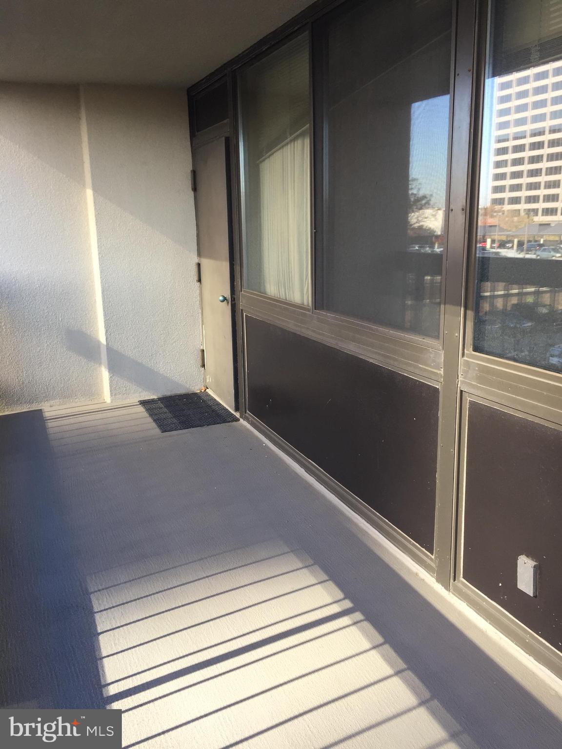 SKYLINE SQUARE CONDO - Residential