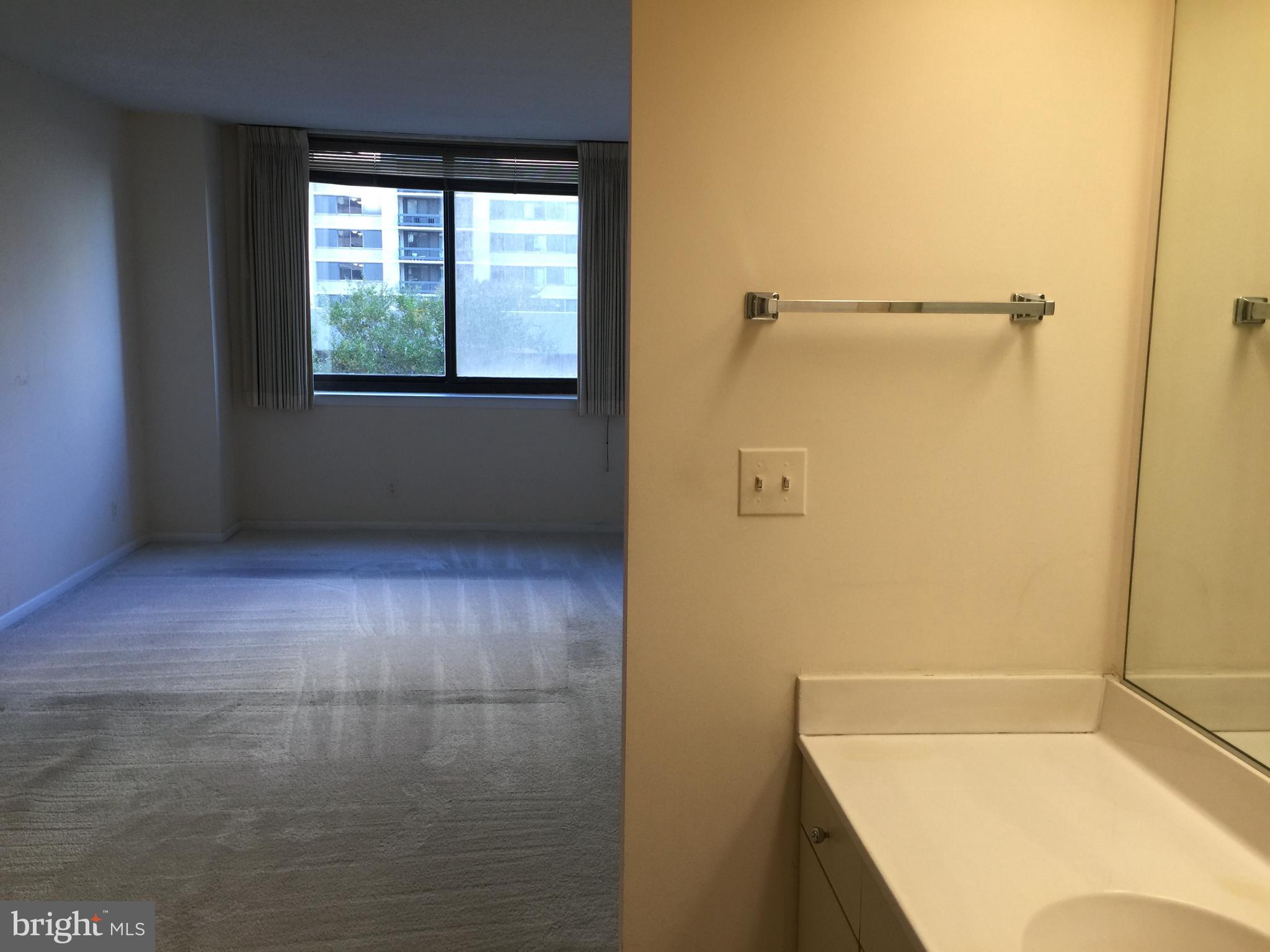 SKYLINE SQUARE CONDO - Residential