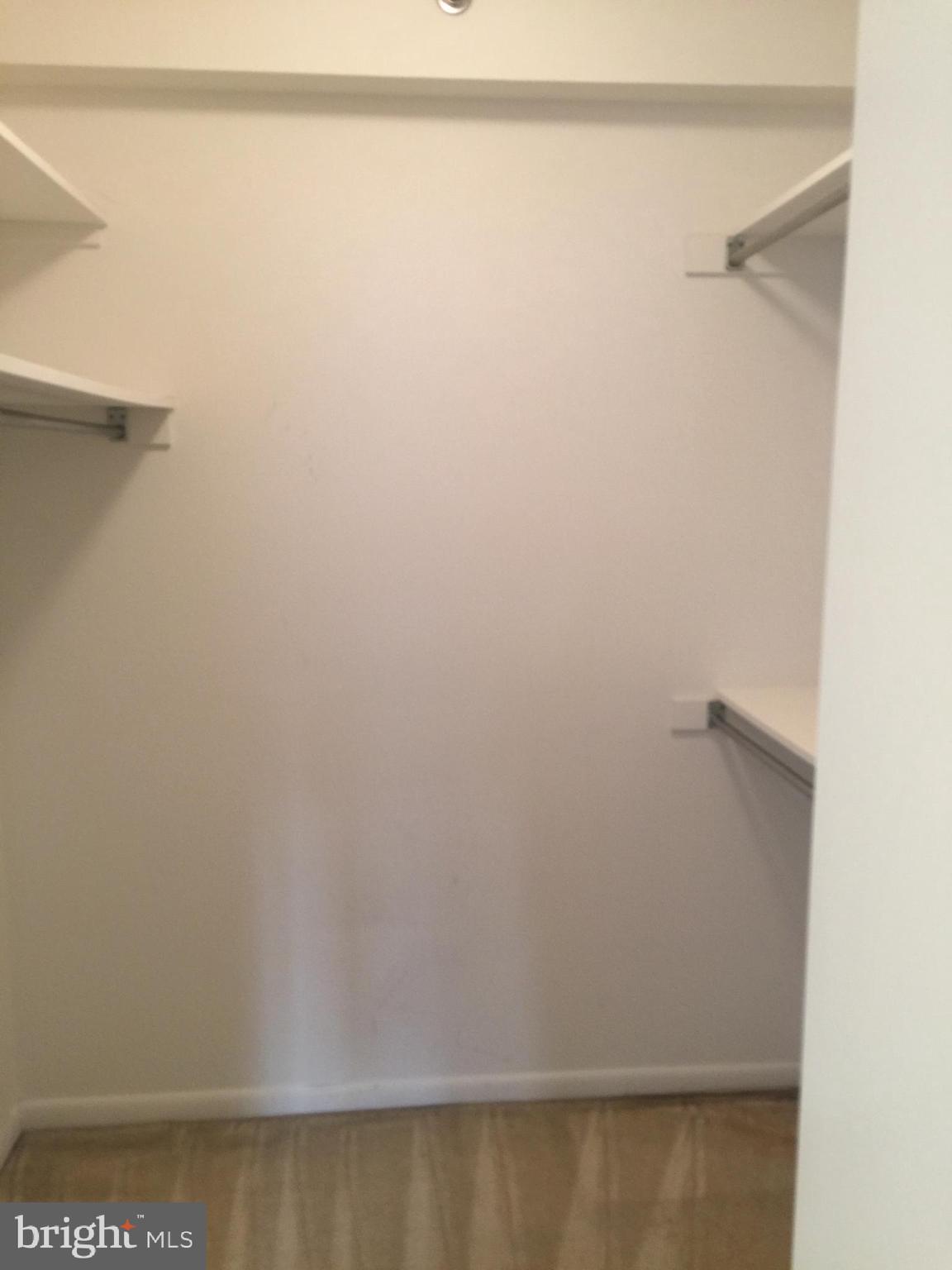 SKYLINE SQUARE CONDO - Residential