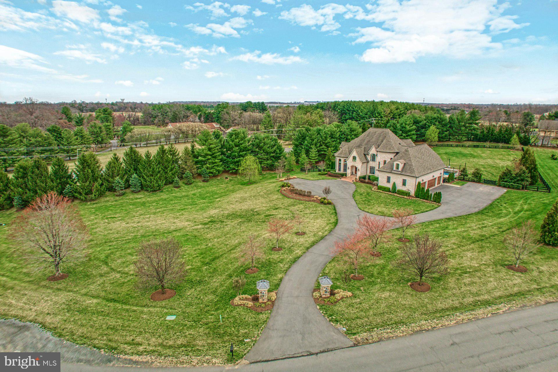 41235 GRENATA PRESERVE PLACE