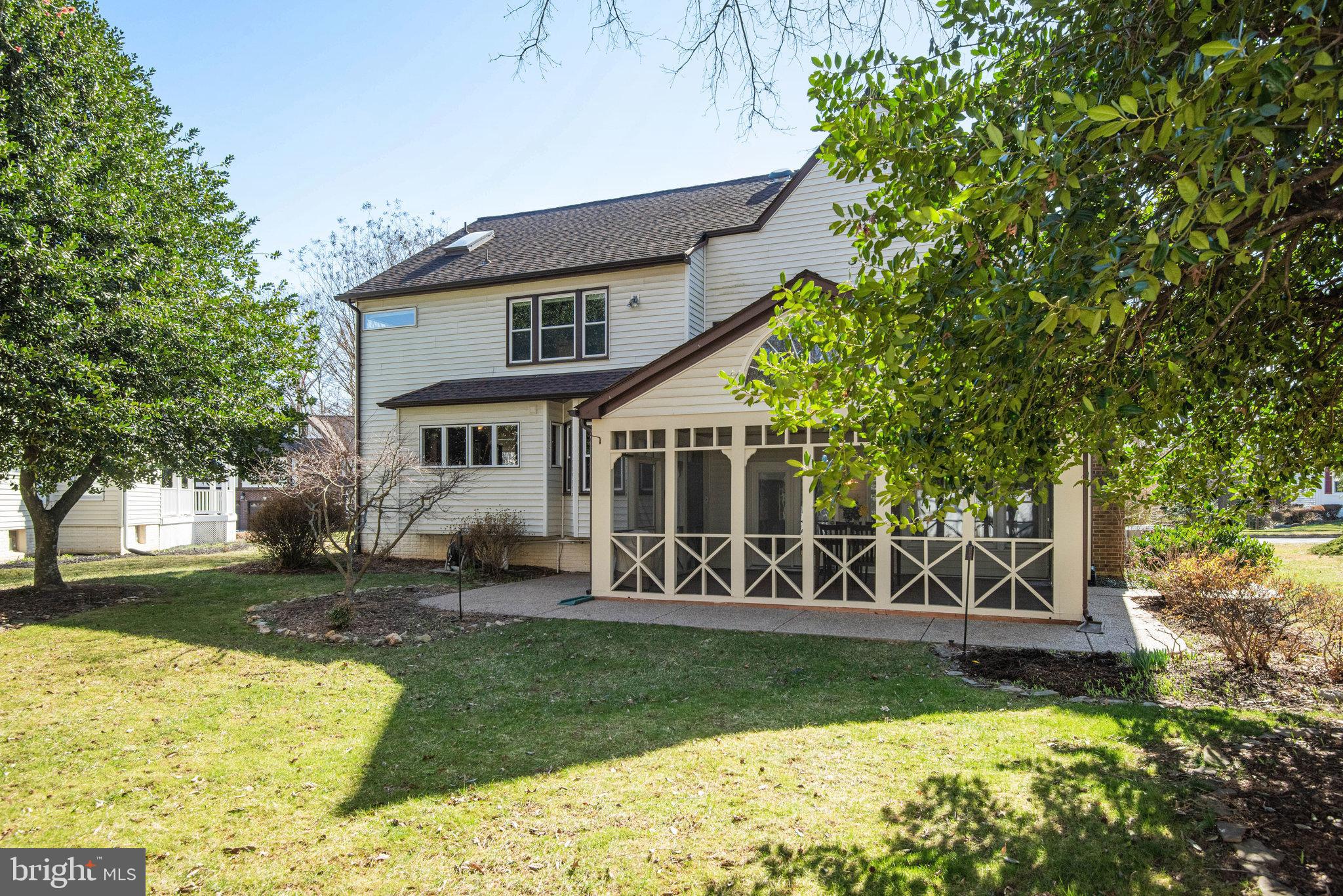 BARTONS GROVE - Residential