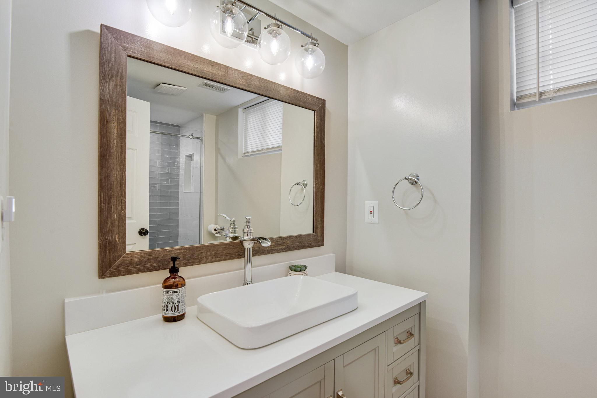 BARTONS GROVE - Residential