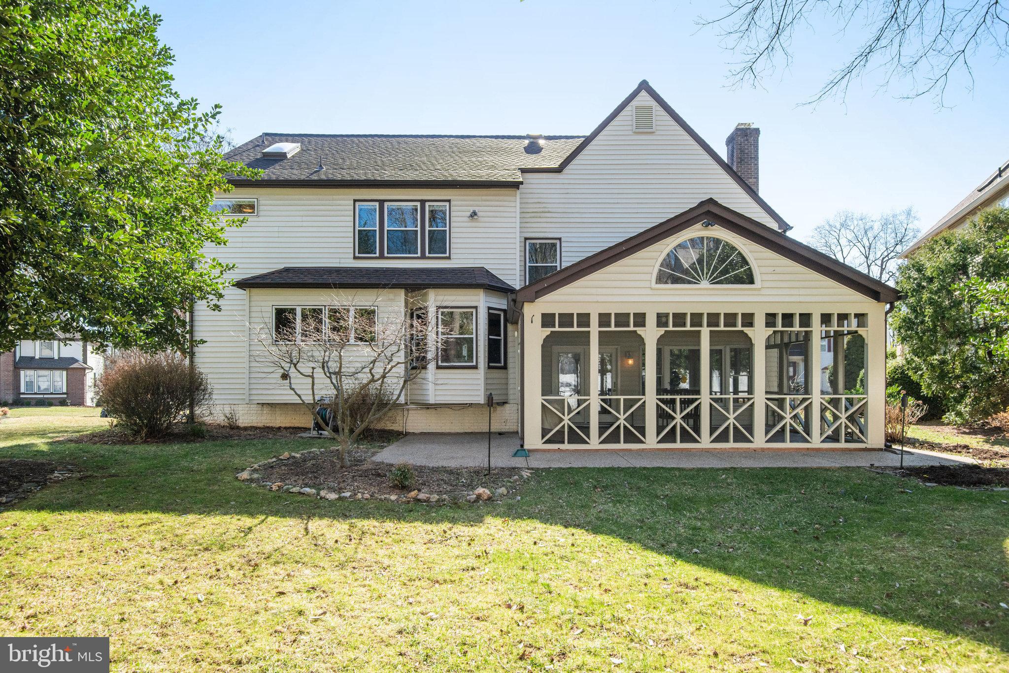 BARTONS GROVE - Residential