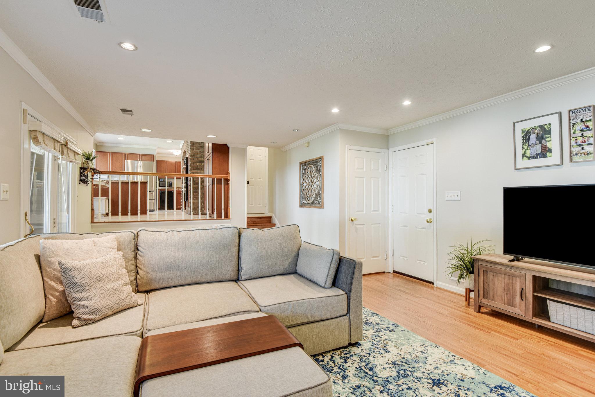 BARTONS GROVE - Residential