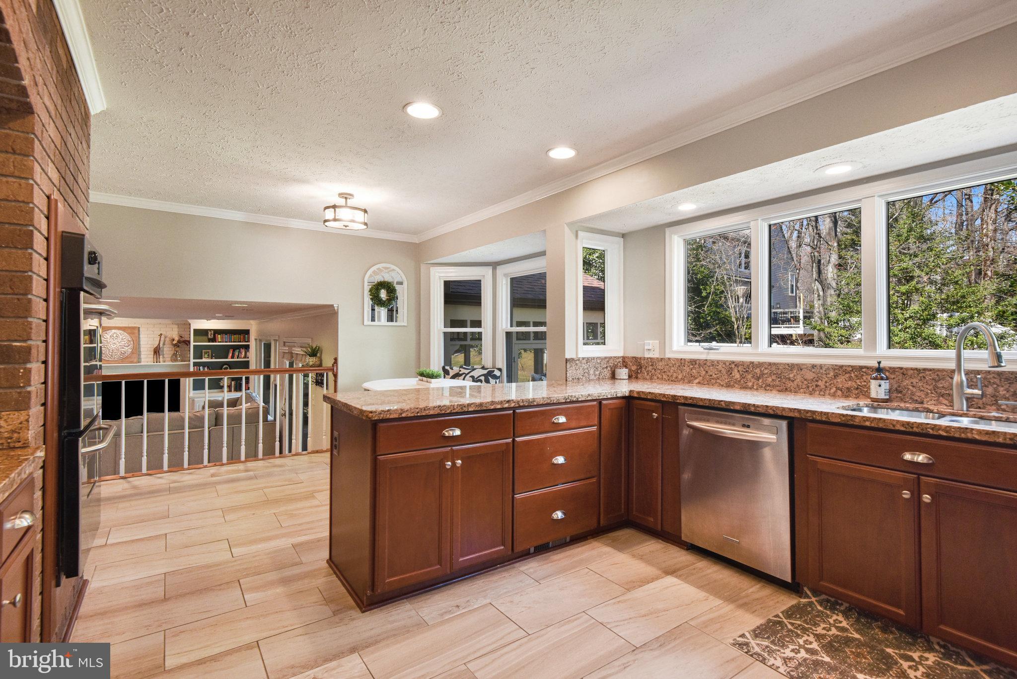 BARTONS GROVE - Residential