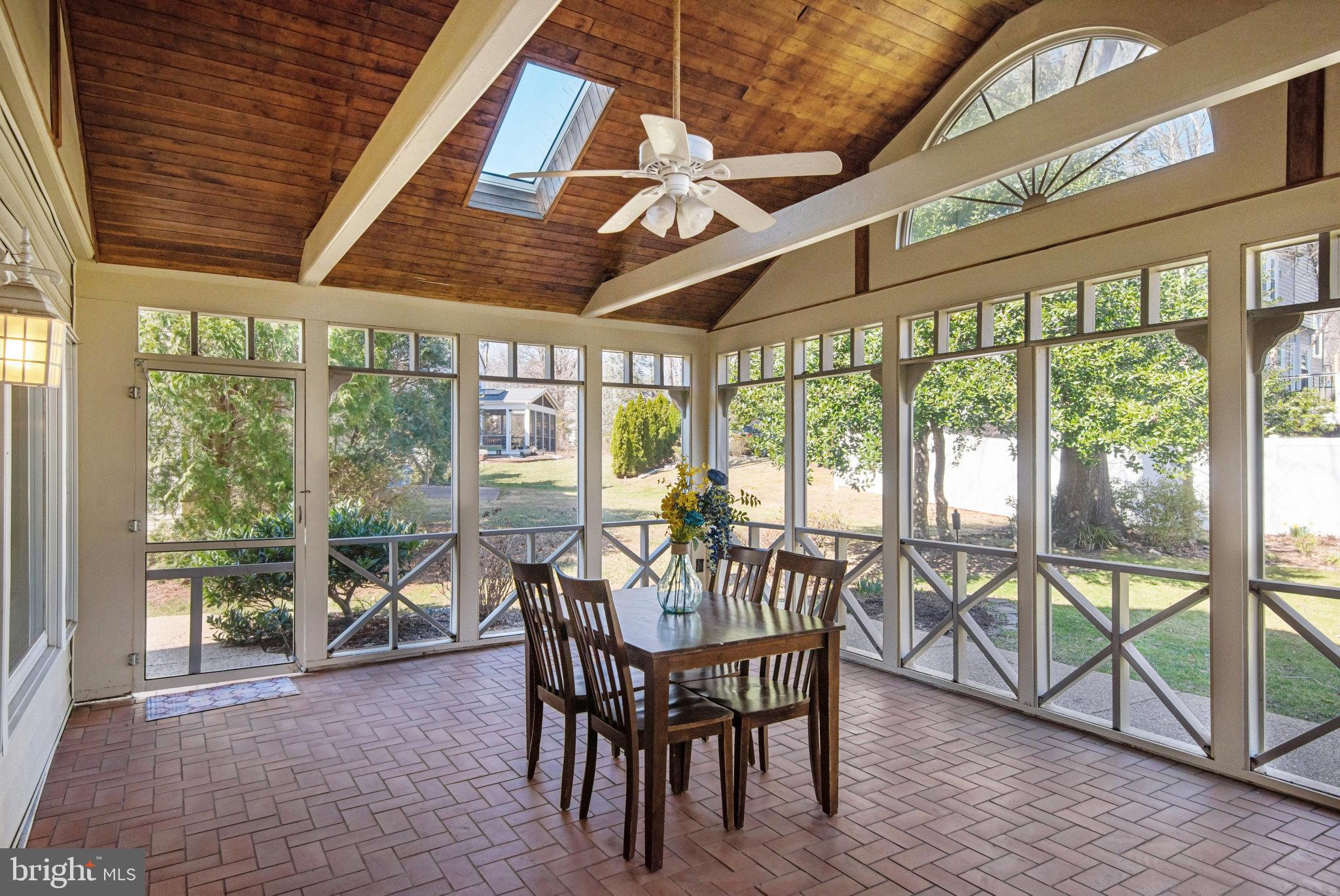 BARTONS GROVE - Residential