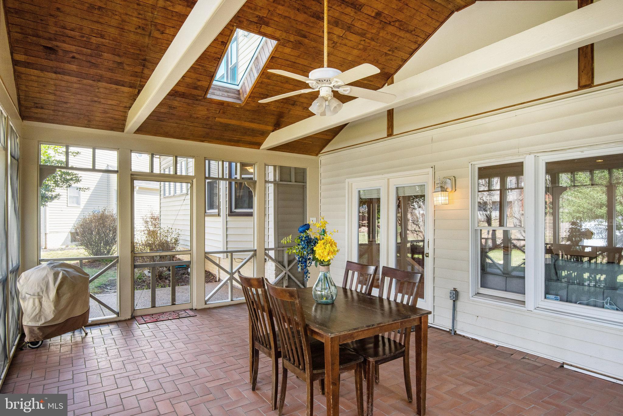 BARTONS GROVE - Residential