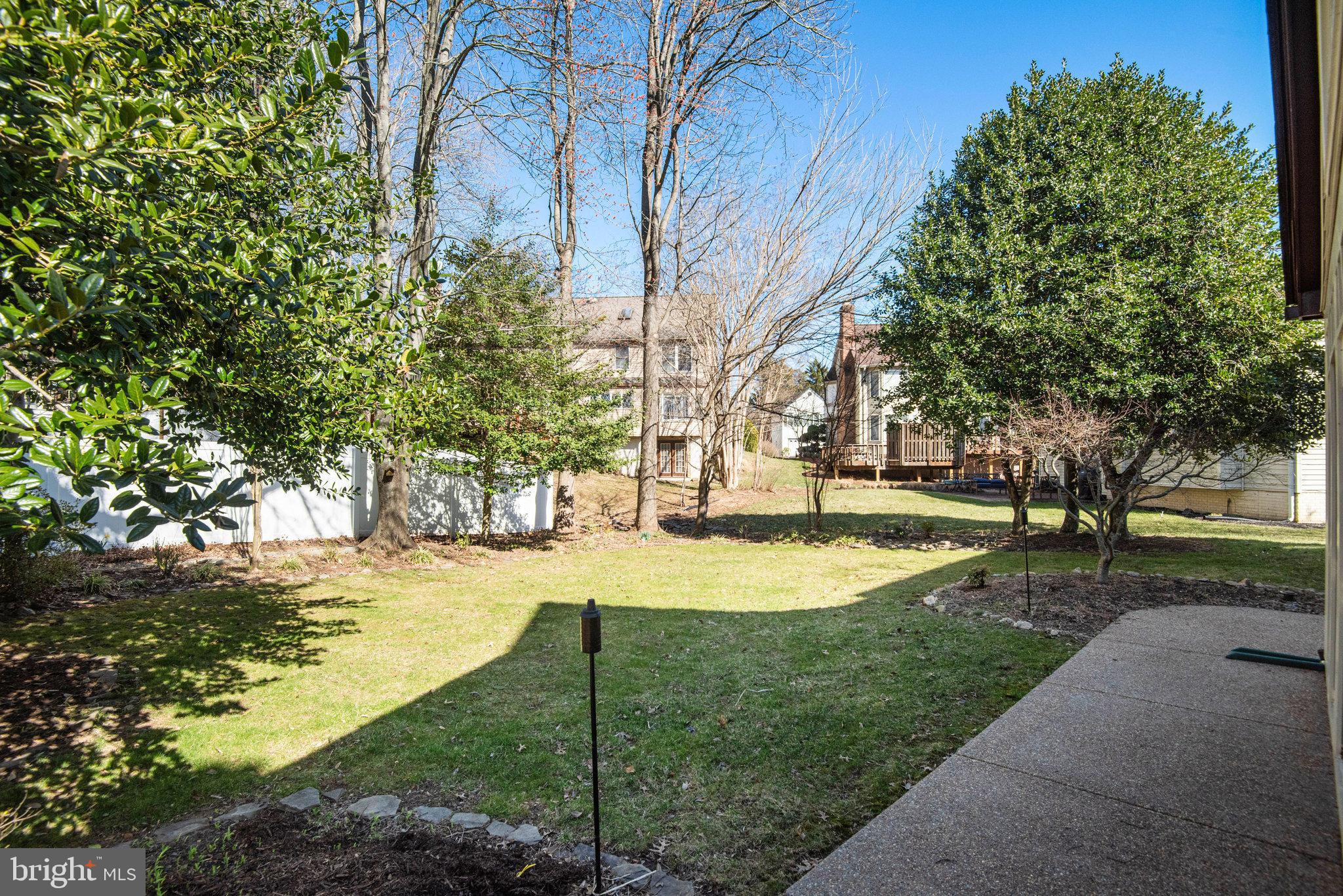 BARTONS GROVE - Residential