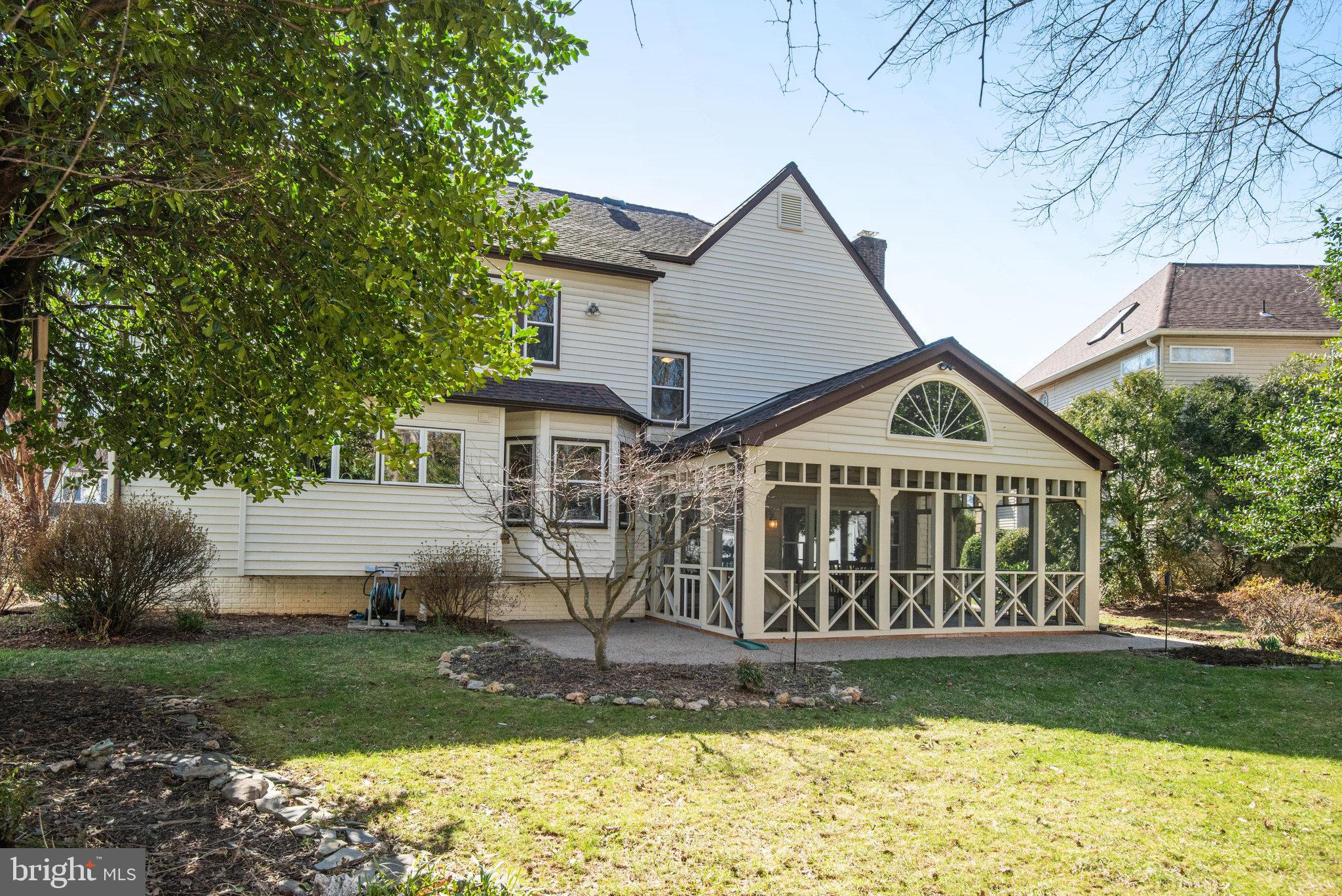 BARTONS GROVE - Residential