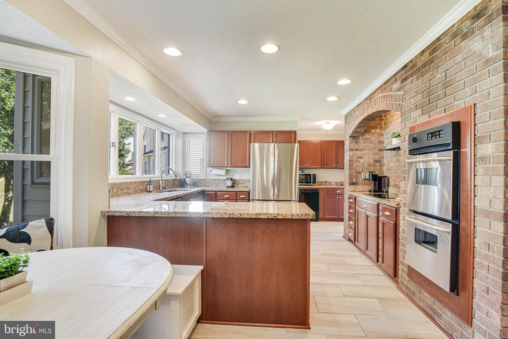 BARTONS GROVE - Residential