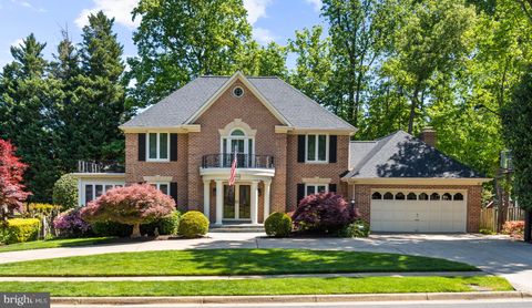 Photo of 7905 Belleflower Drive, SPRINGFIELD, VA 22152 (MLS # VAFX2309406)