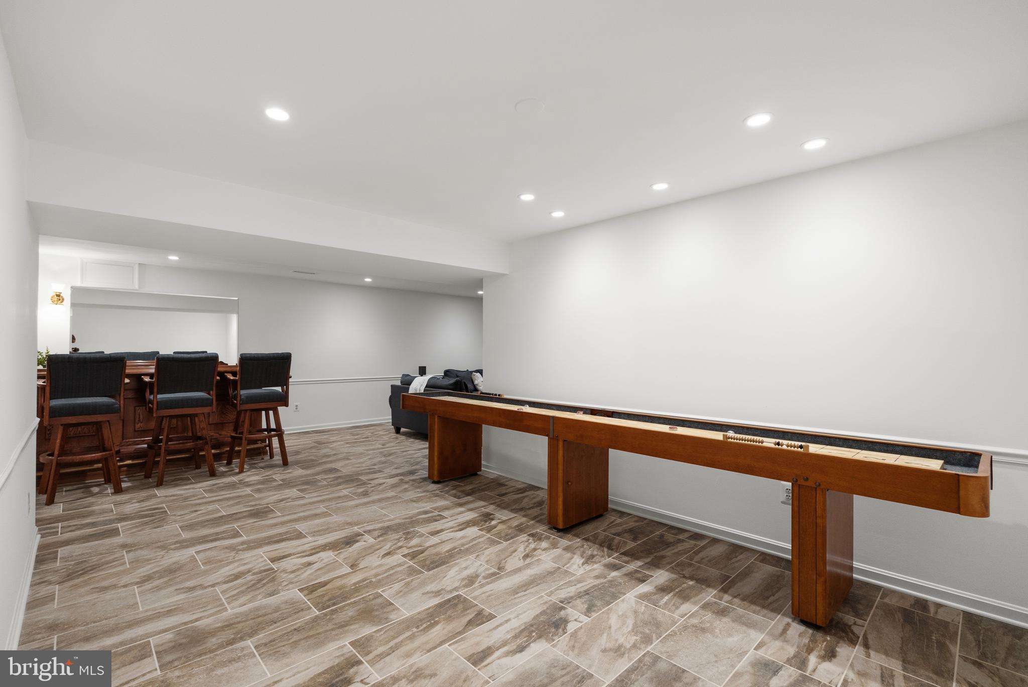HUNTER VILLAGE - Residential