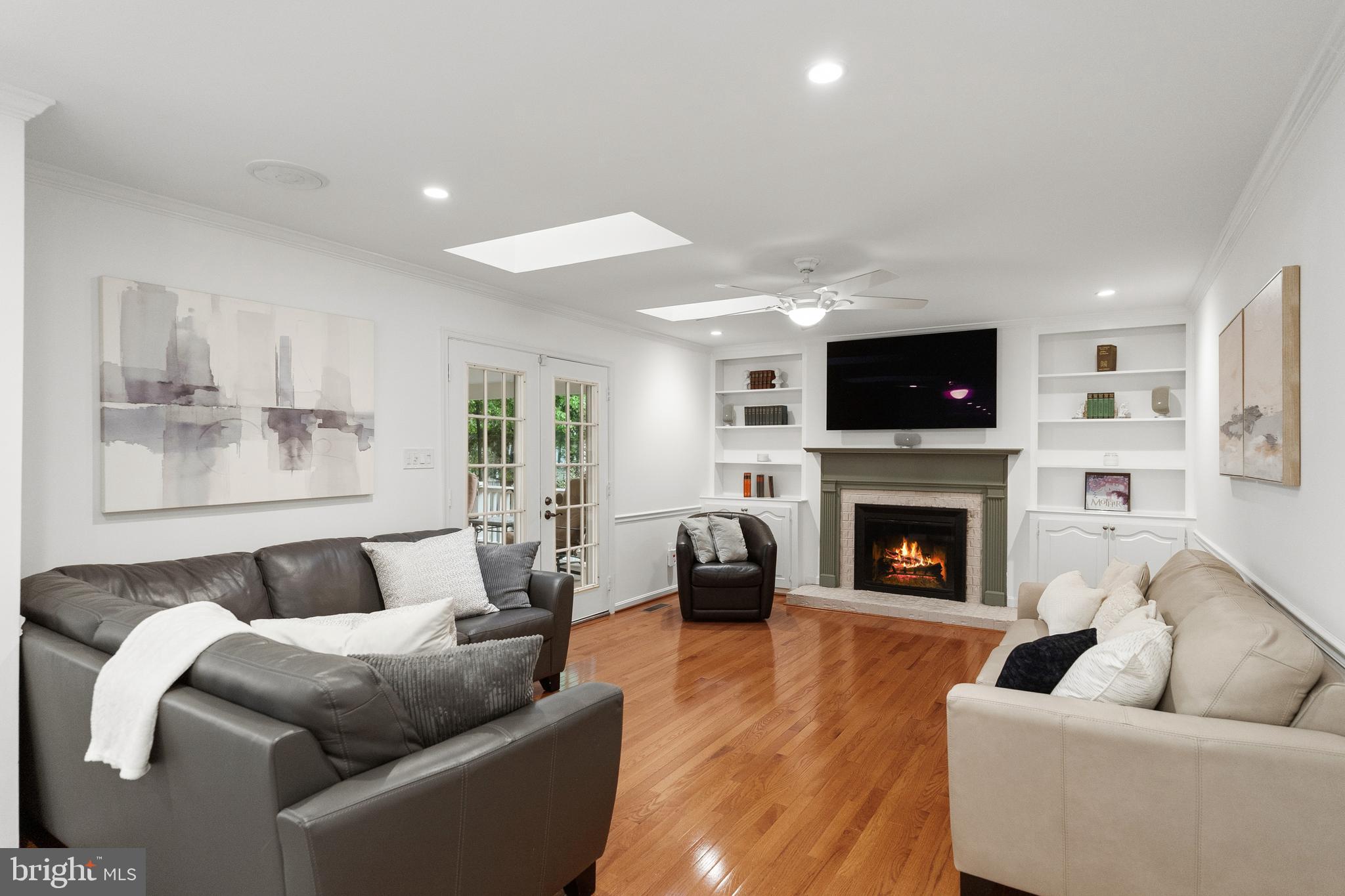 HUNTER VILLAGE - Residential