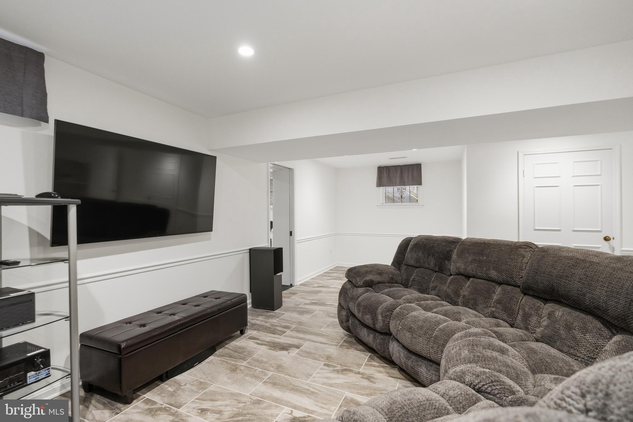 HUNTER VILLAGE - Residential