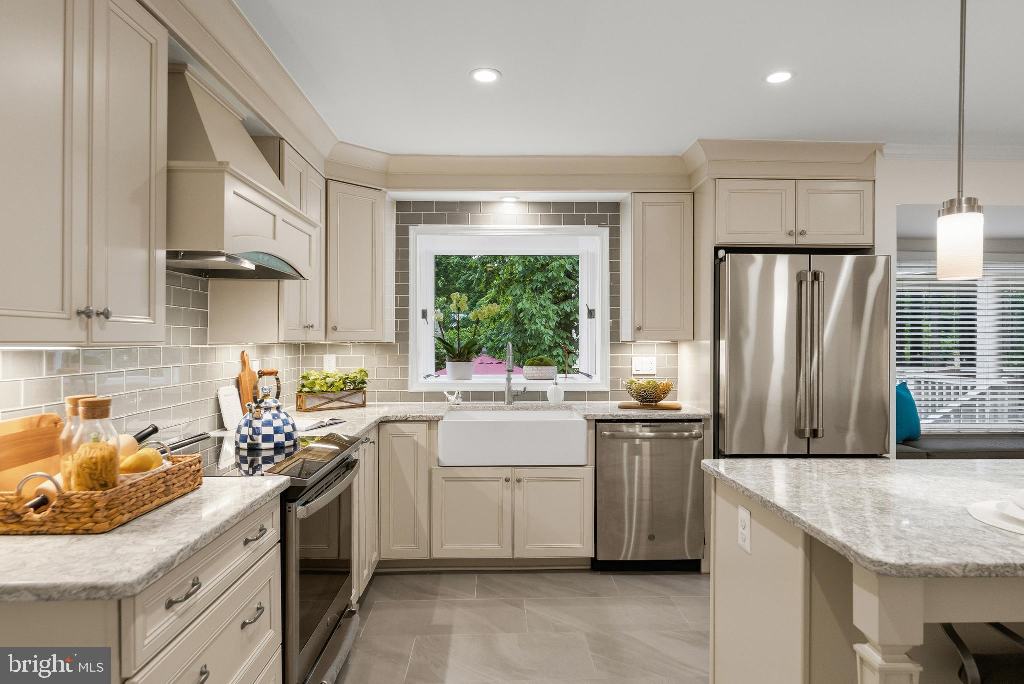 HUNTER VILLAGE - Residential