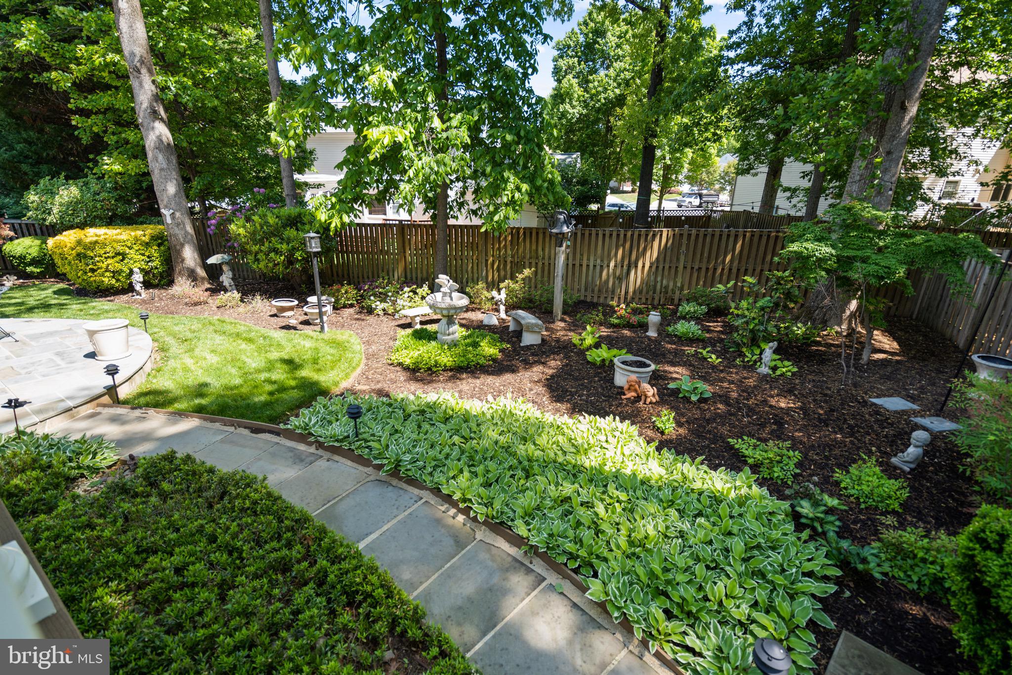 HUNTER VILLAGE - Residential