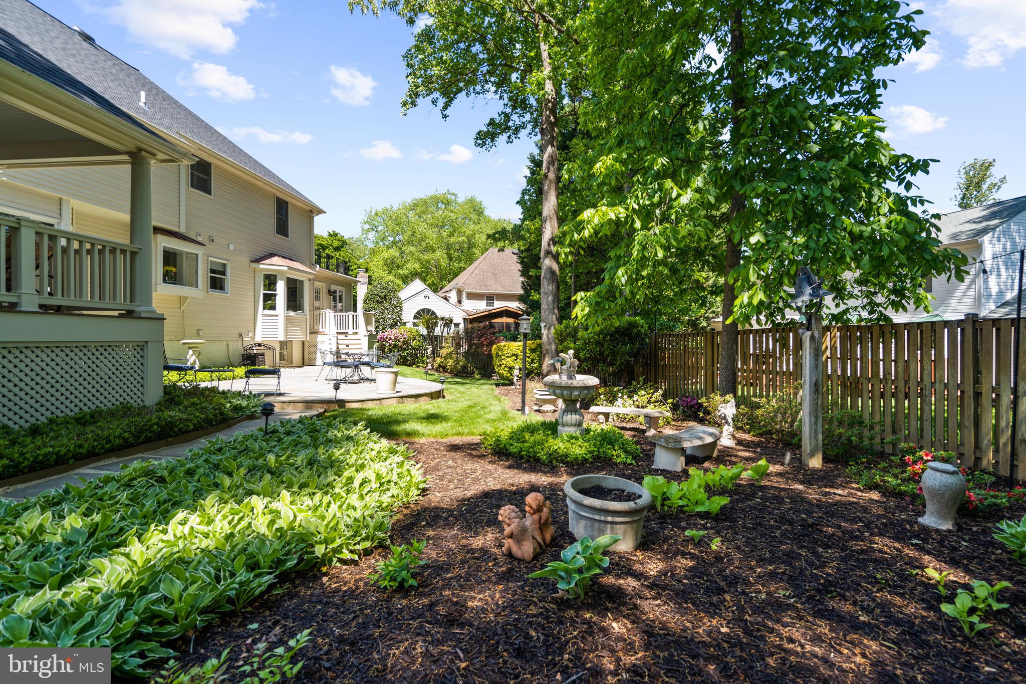 HUNTER VILLAGE - Residential