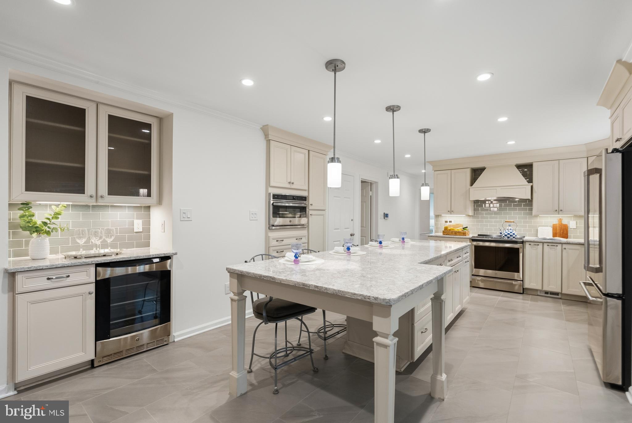 HUNTER VILLAGE - Residential