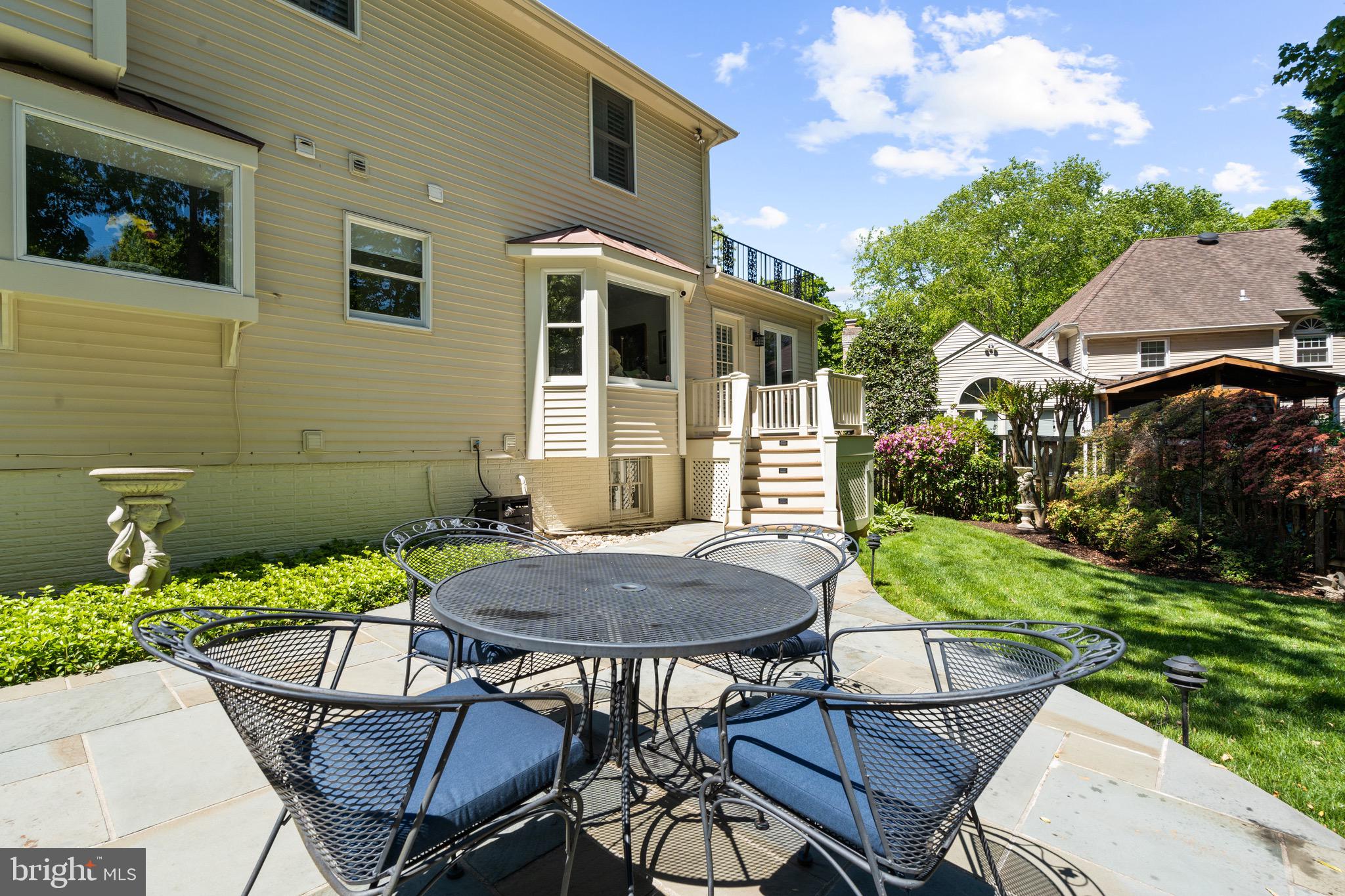 HUNTER VILLAGE - Residential
