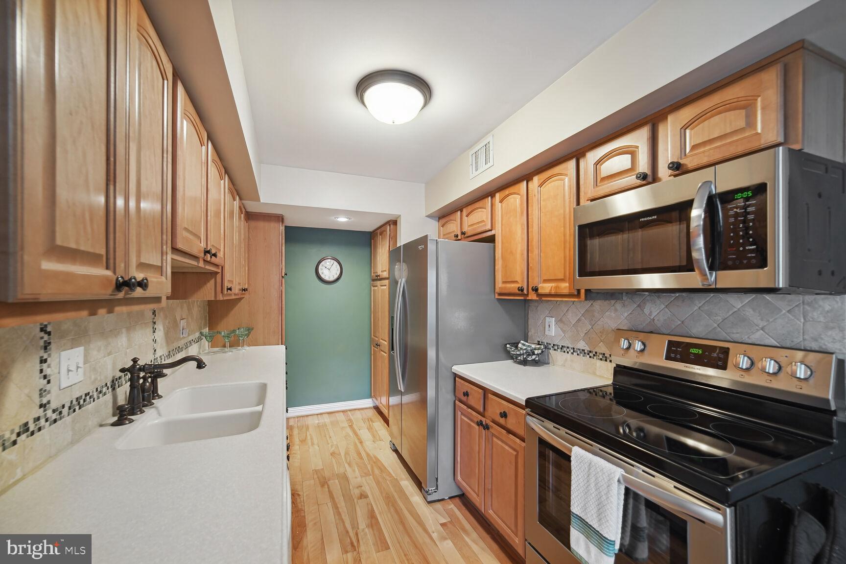 POTOMAC CHASE - Residential