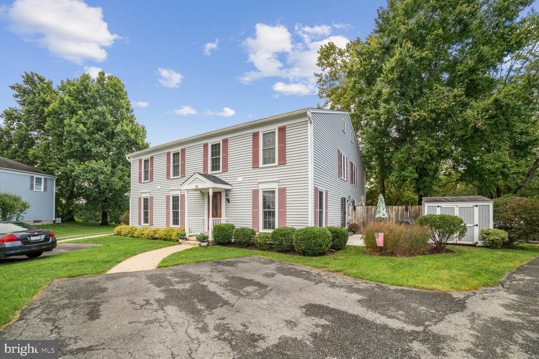 POTOMAC CHASE - Residential