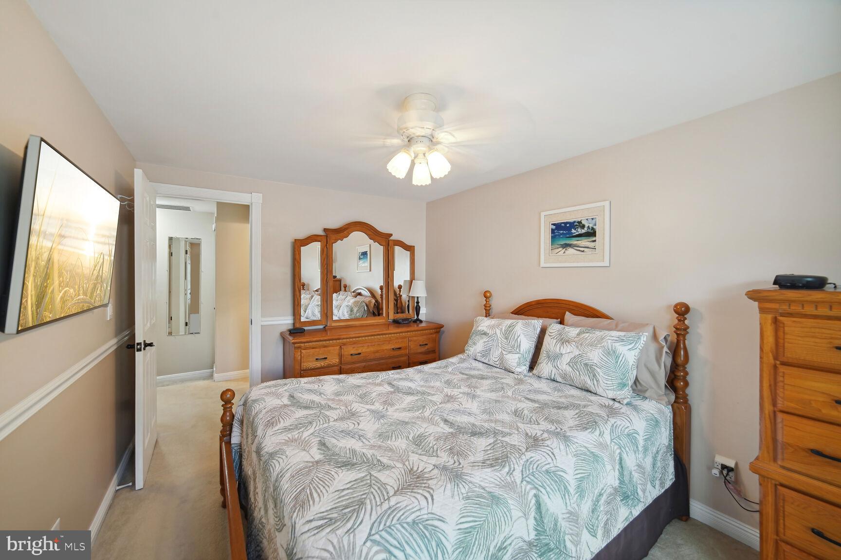 POTOMAC CHASE - Residential