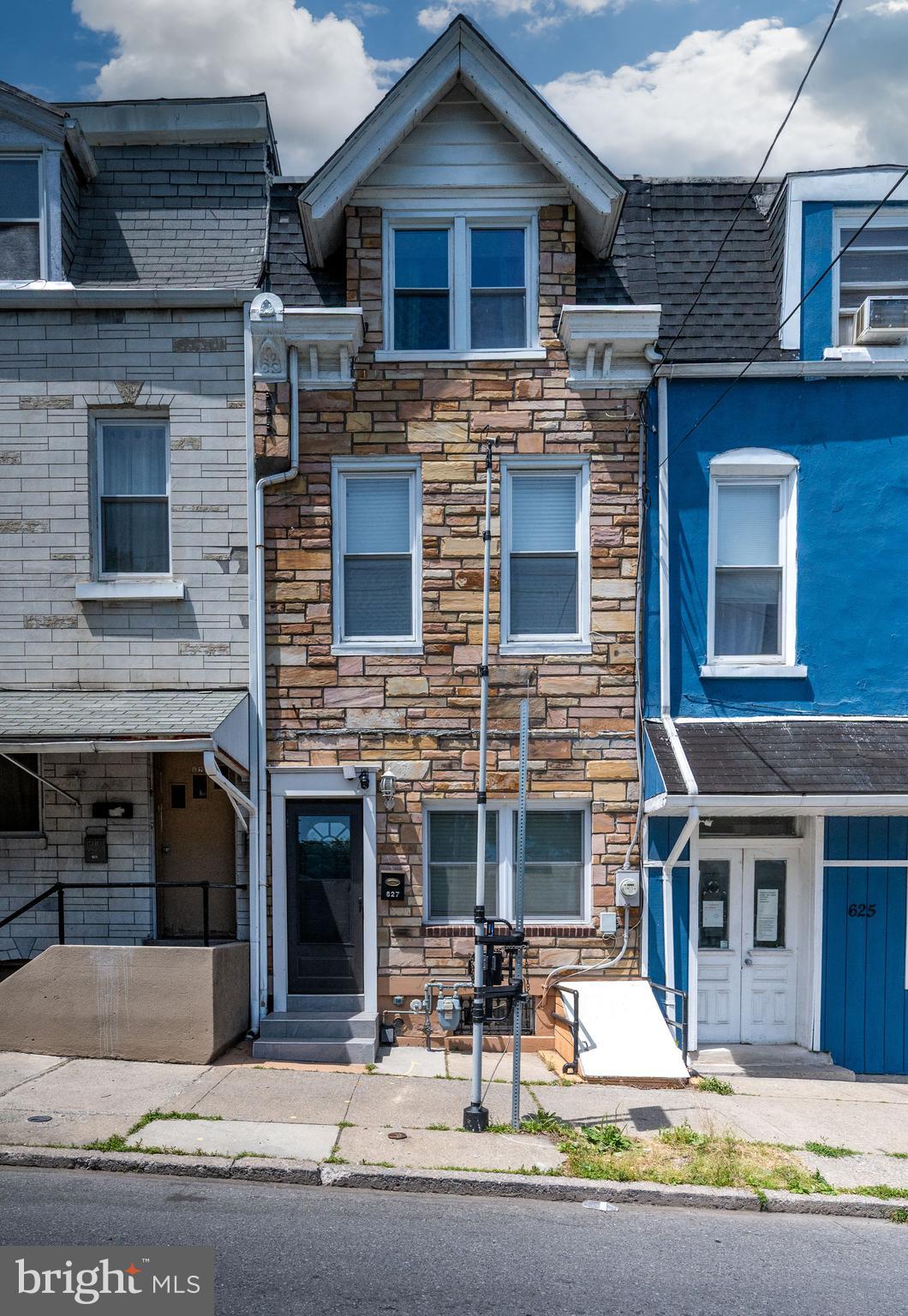 627 W UNION STREET